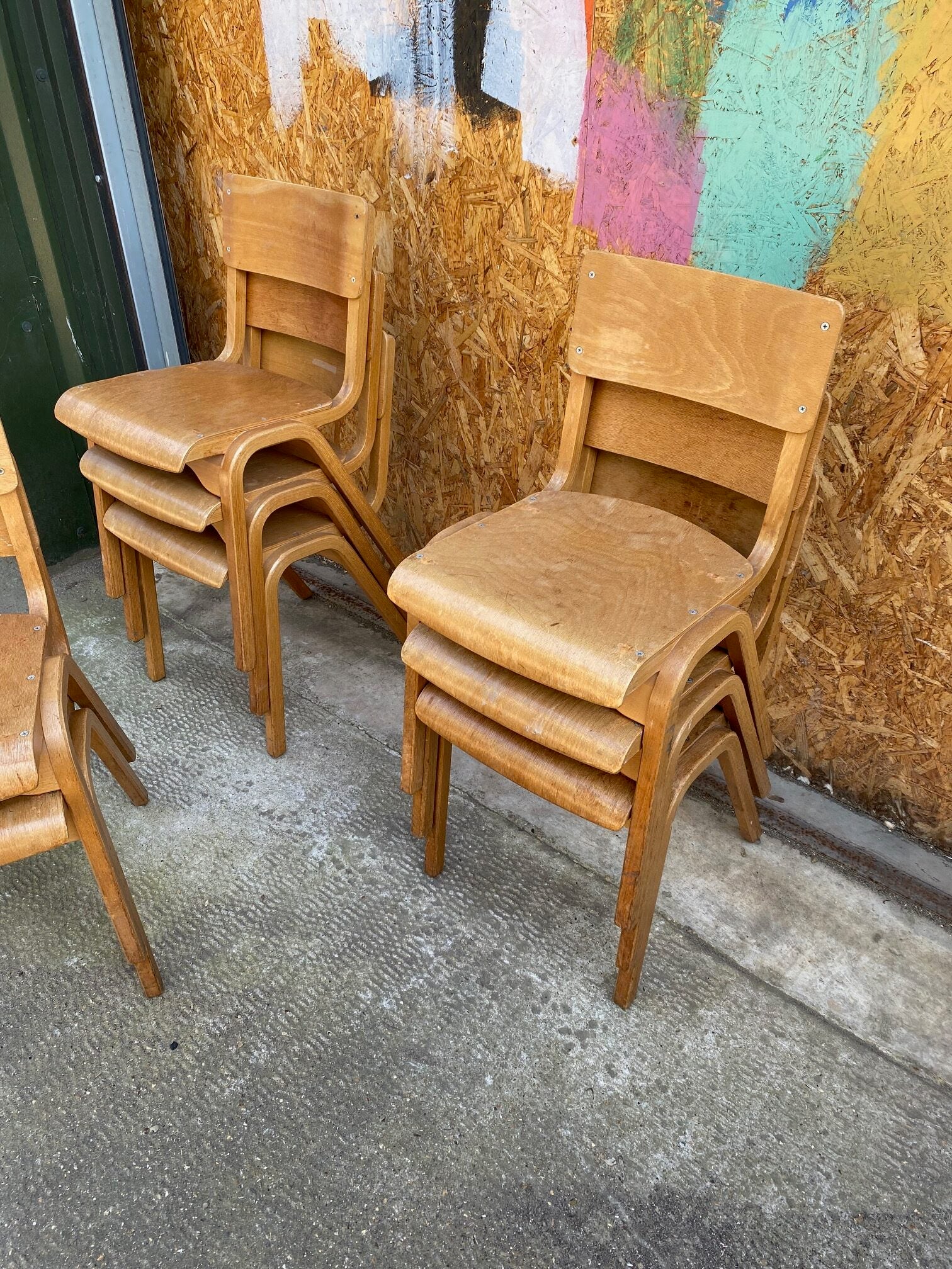 wooden-school-chairs-3