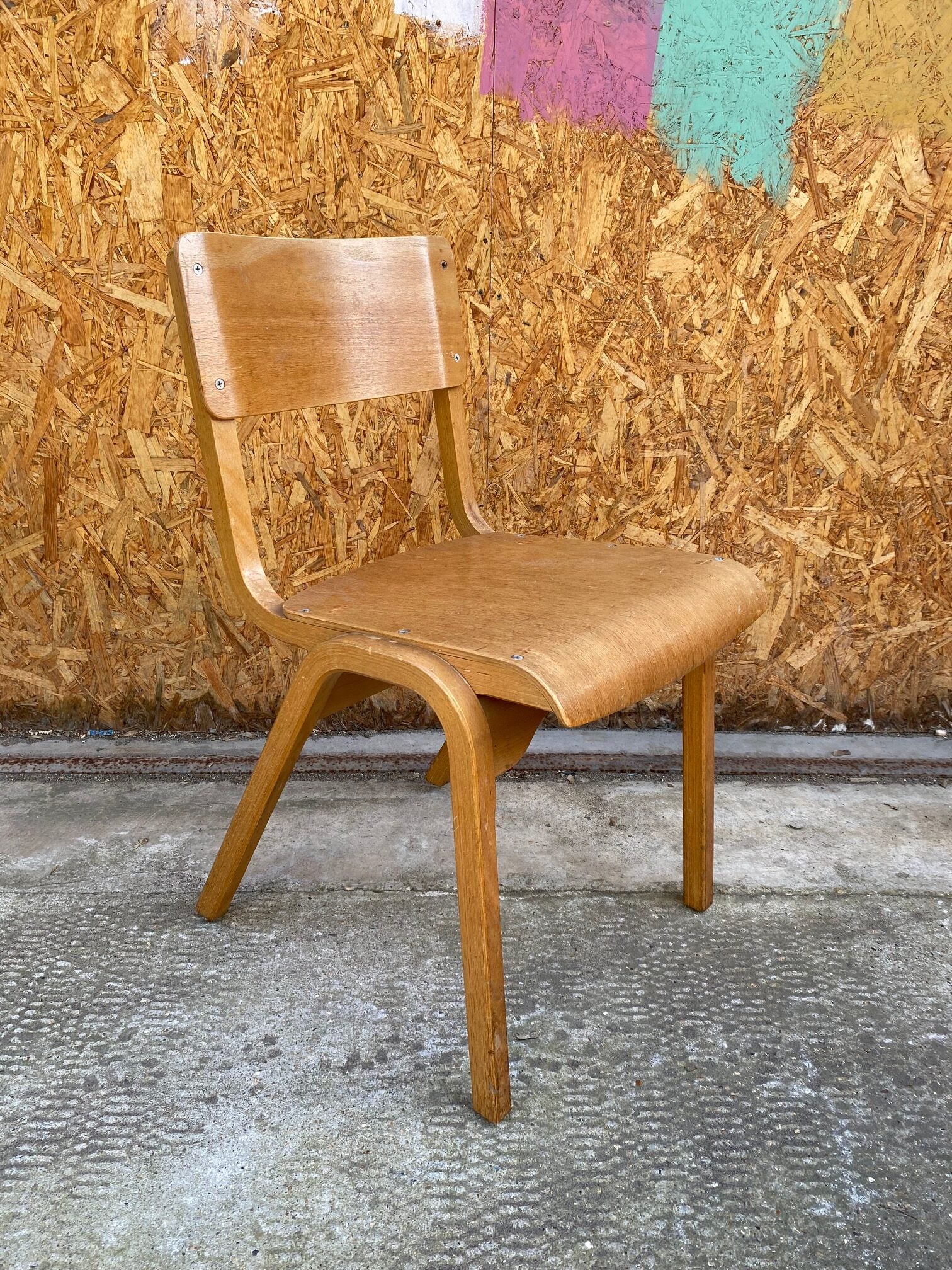wooden-school-chairs-5