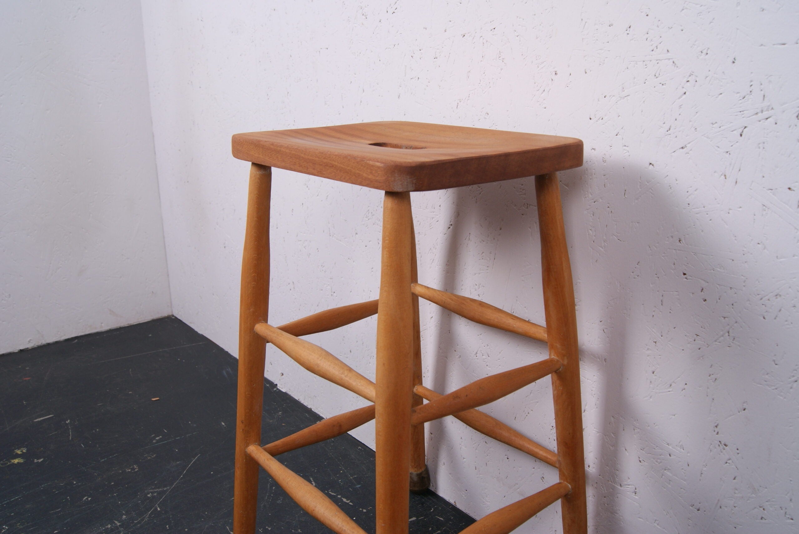 wooden-school-stool-3