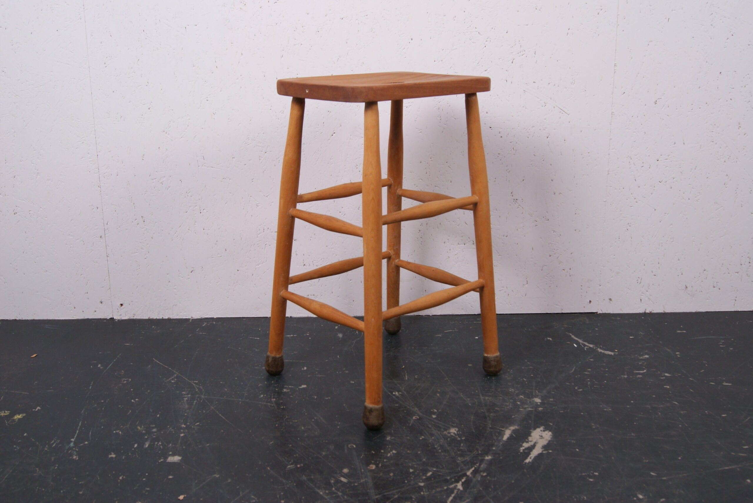 wooden-school-stool-4