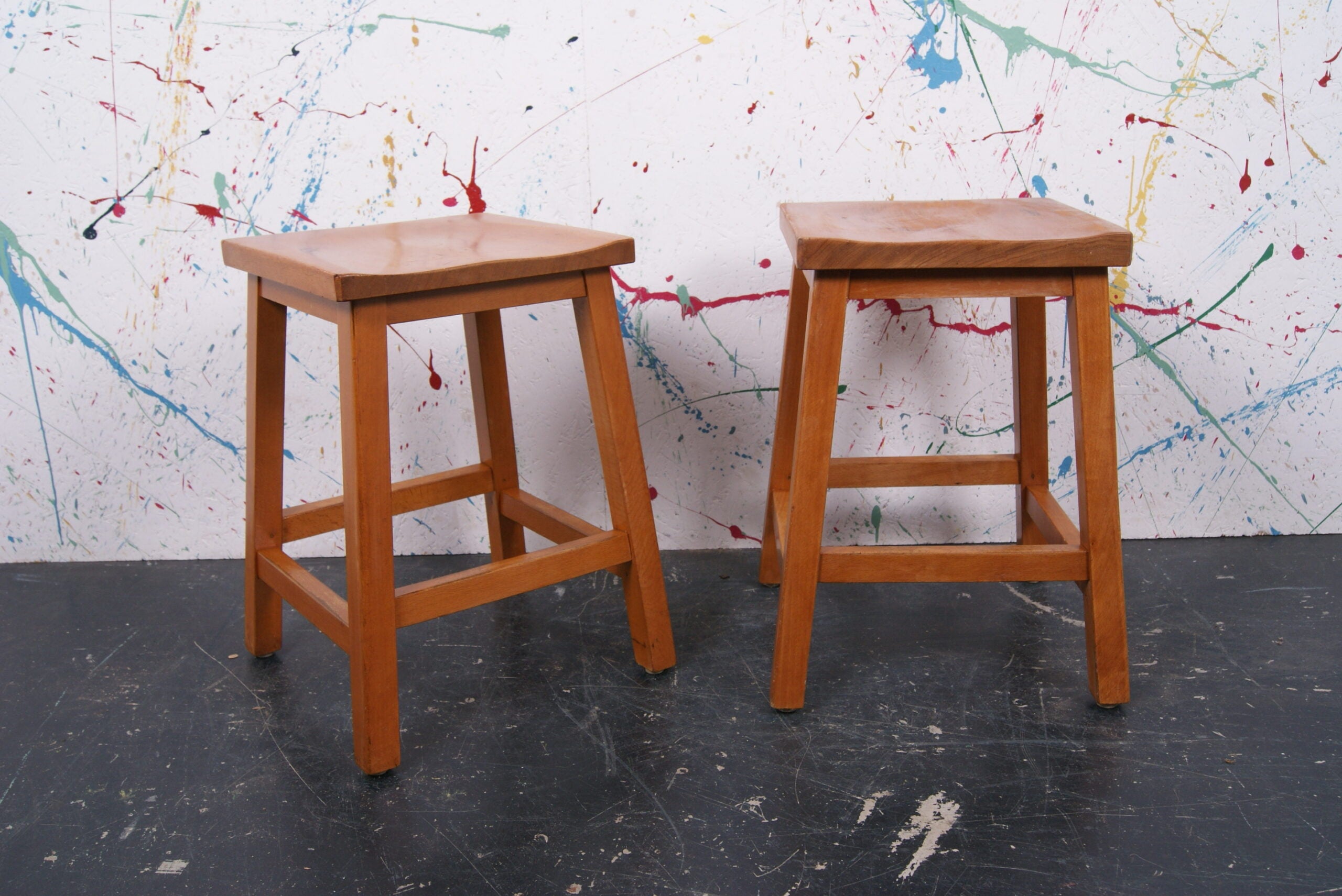 wooden-stools-1