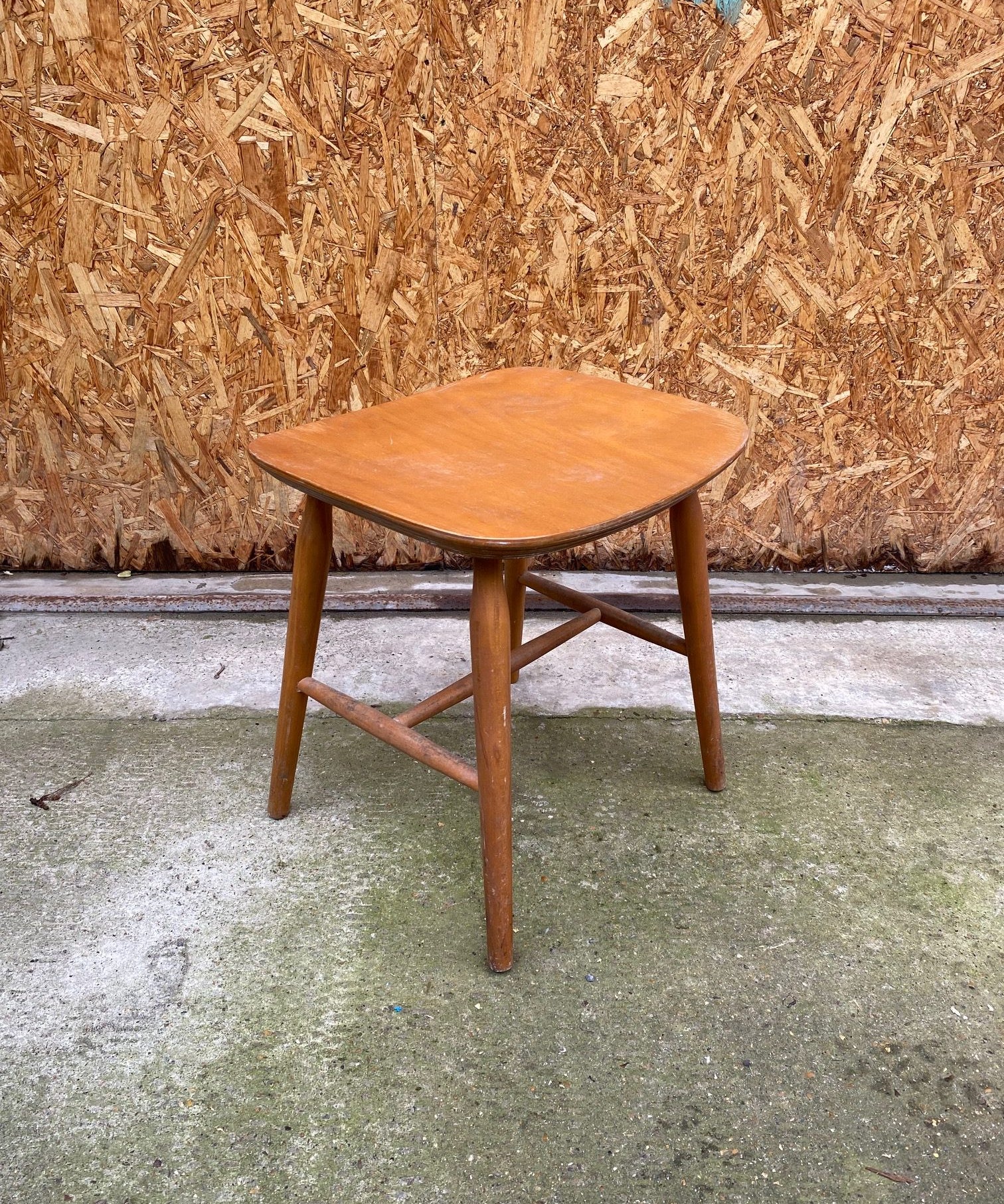 wooden-stools-13
