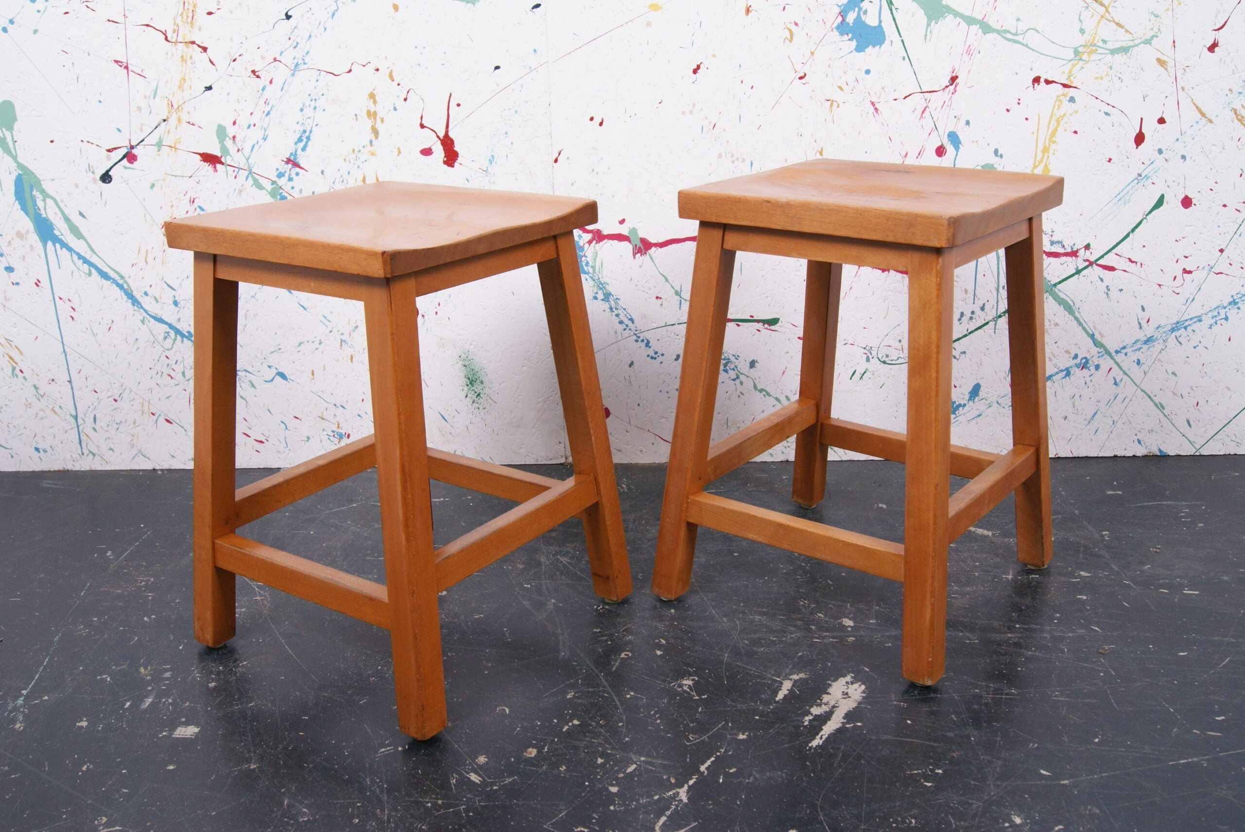 wooden-stools-3