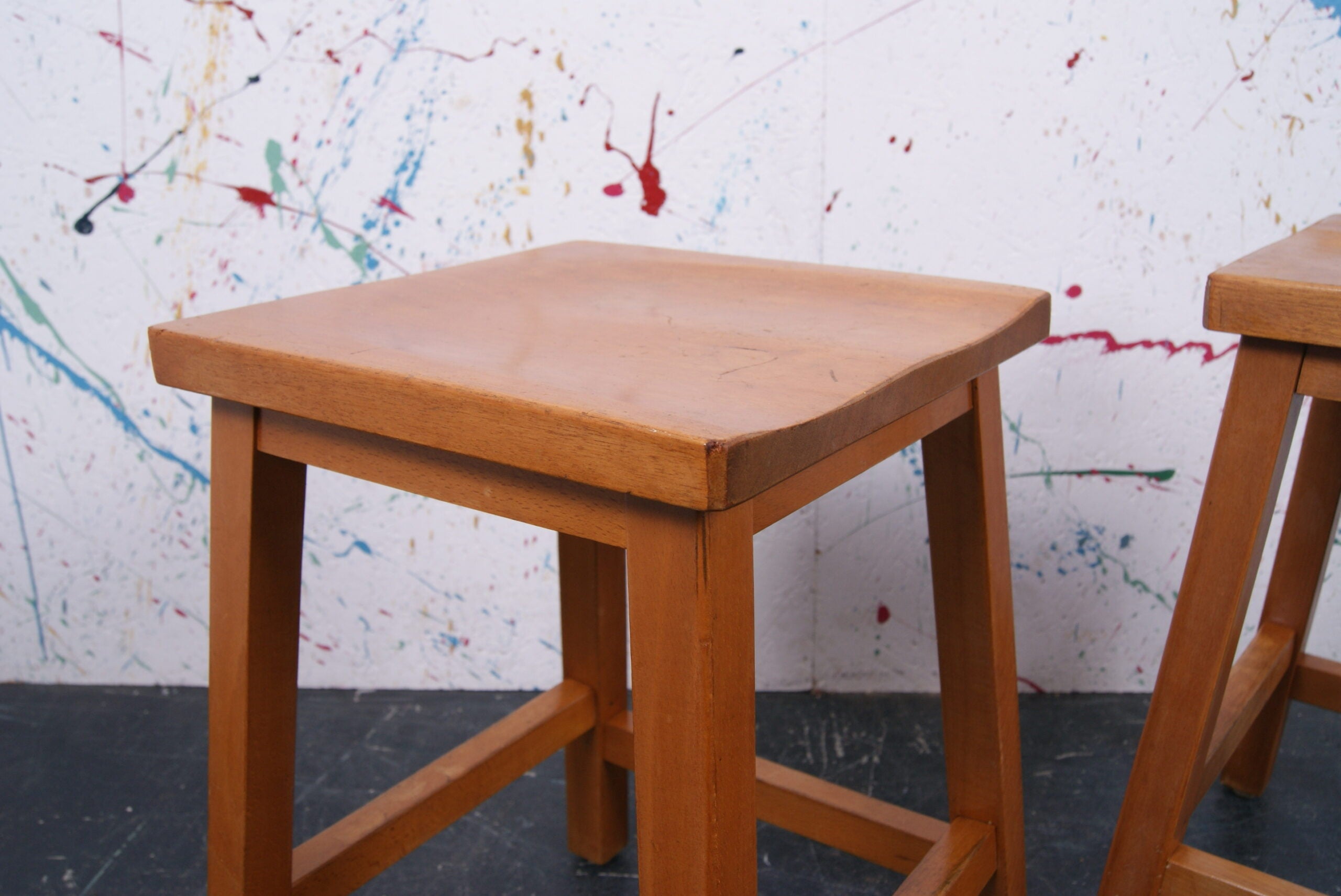 wooden-stools-4