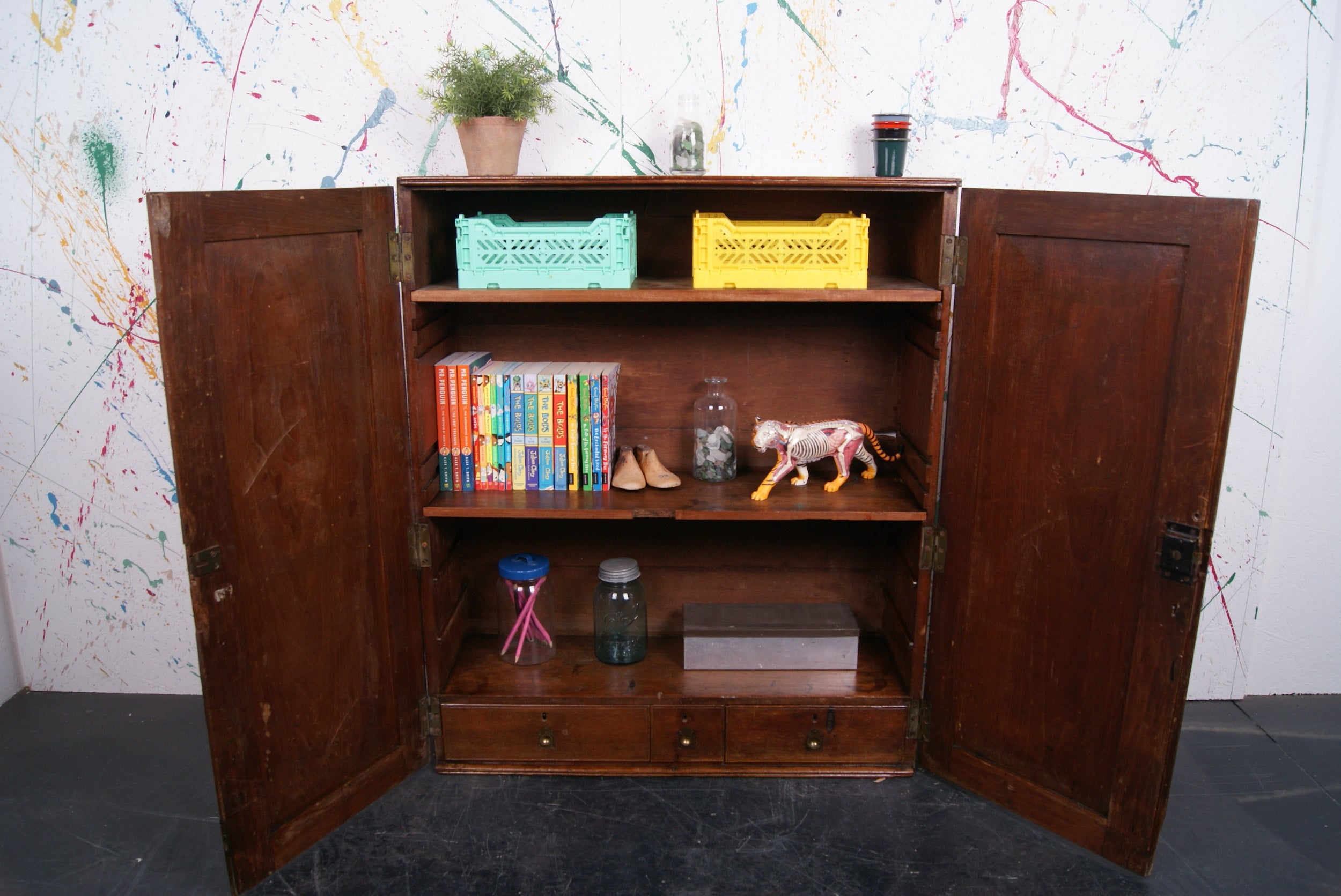 wooden-storage-cupboard-3