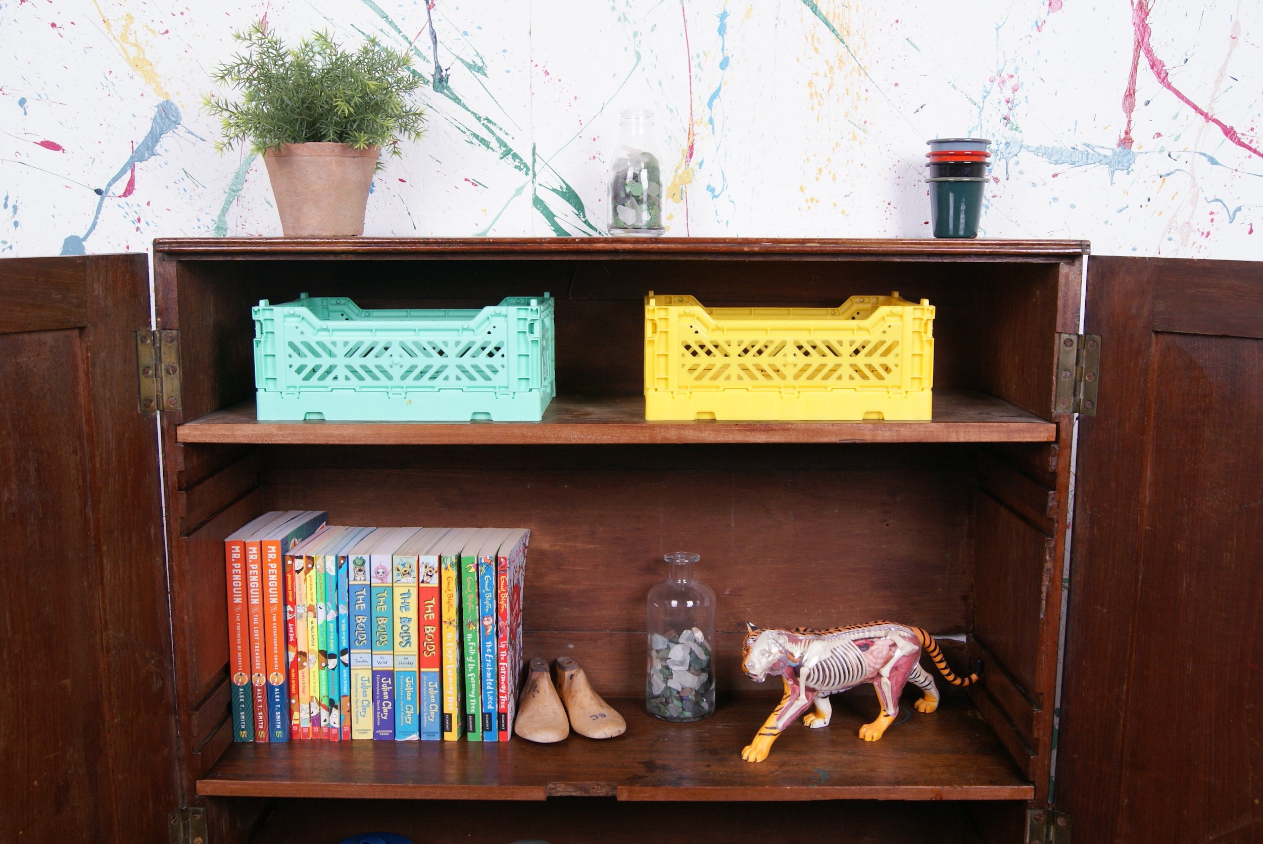 wooden-storage-cupboard-4