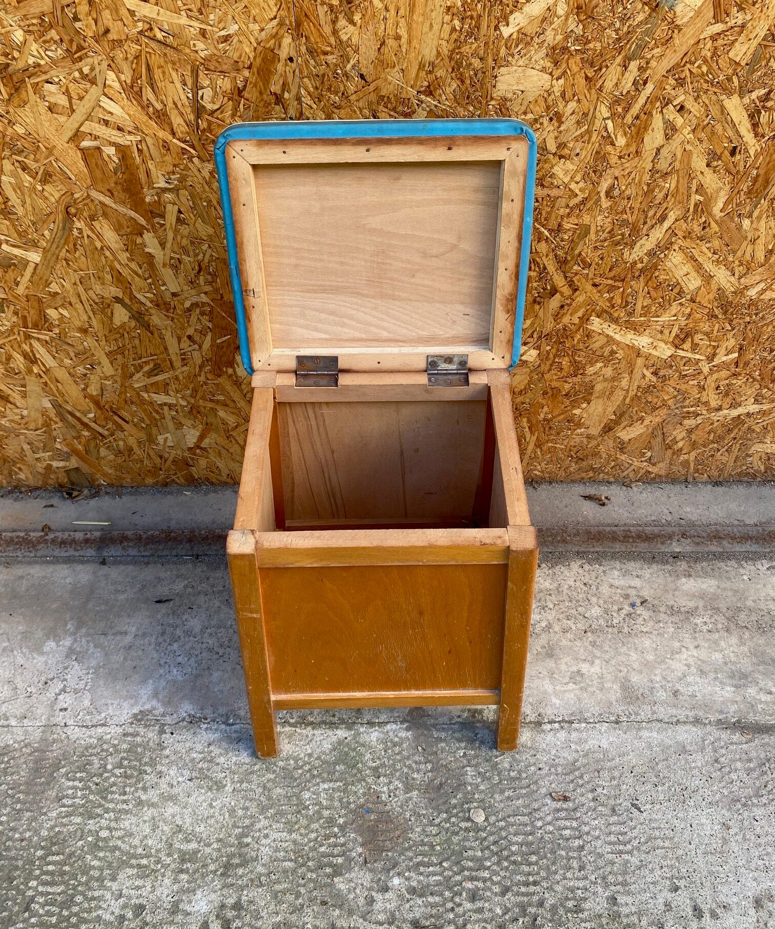 wooden-storage-stool-3