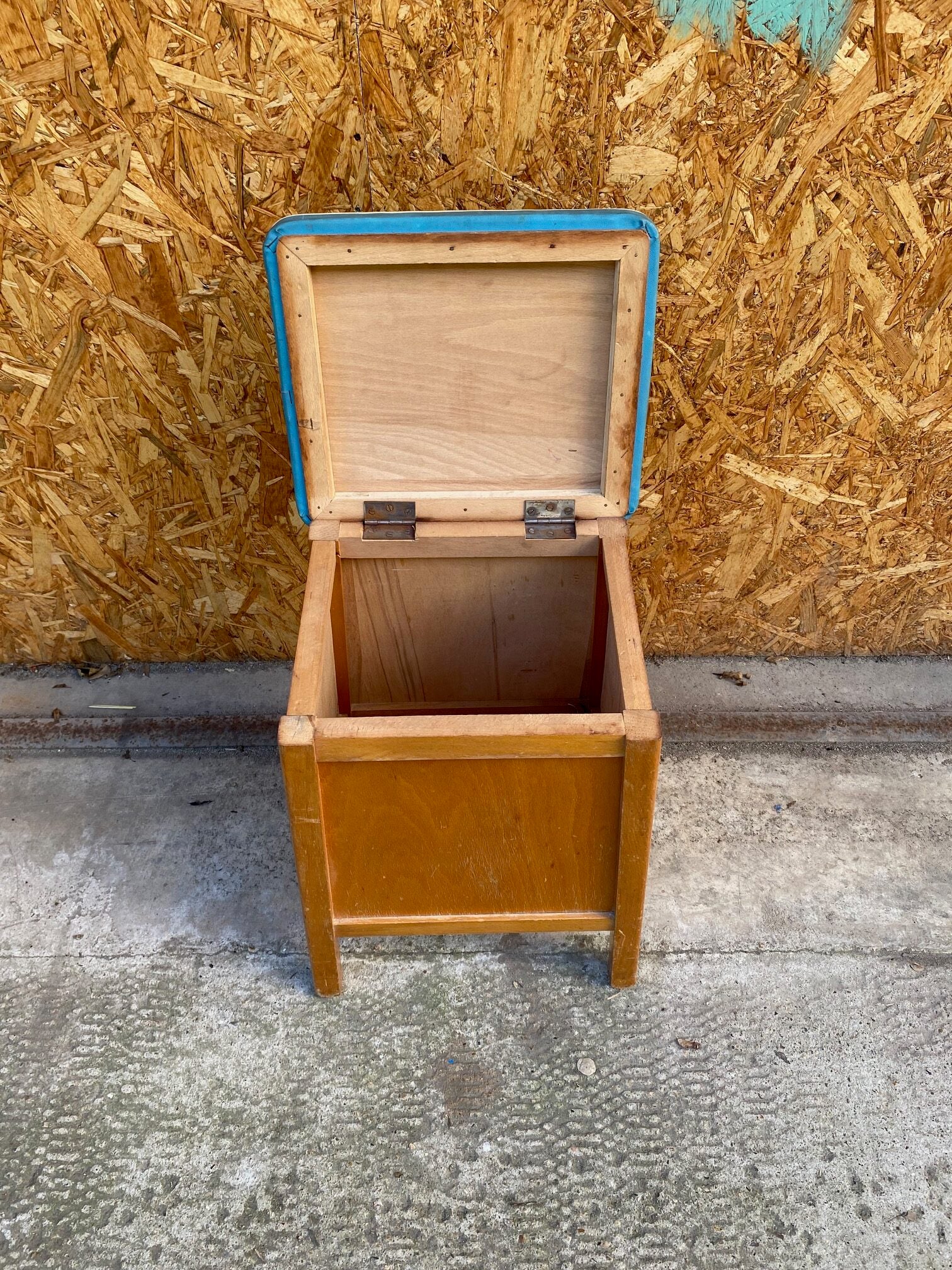 wooden-storage-stool-3