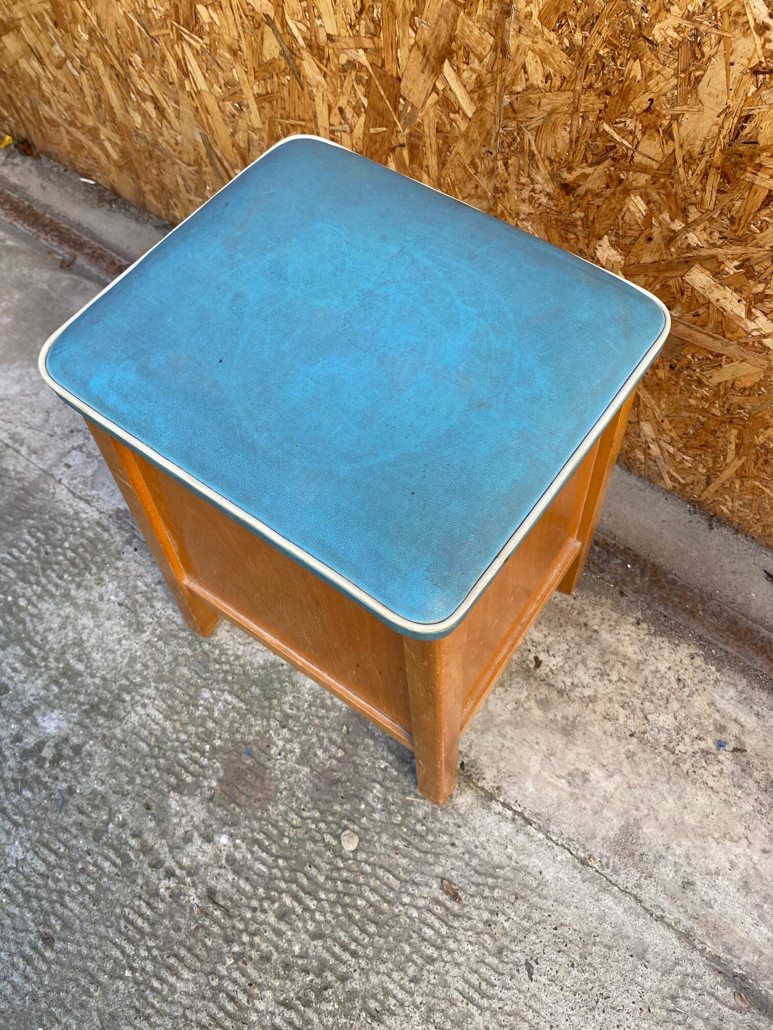 wooden-storage-stool-4