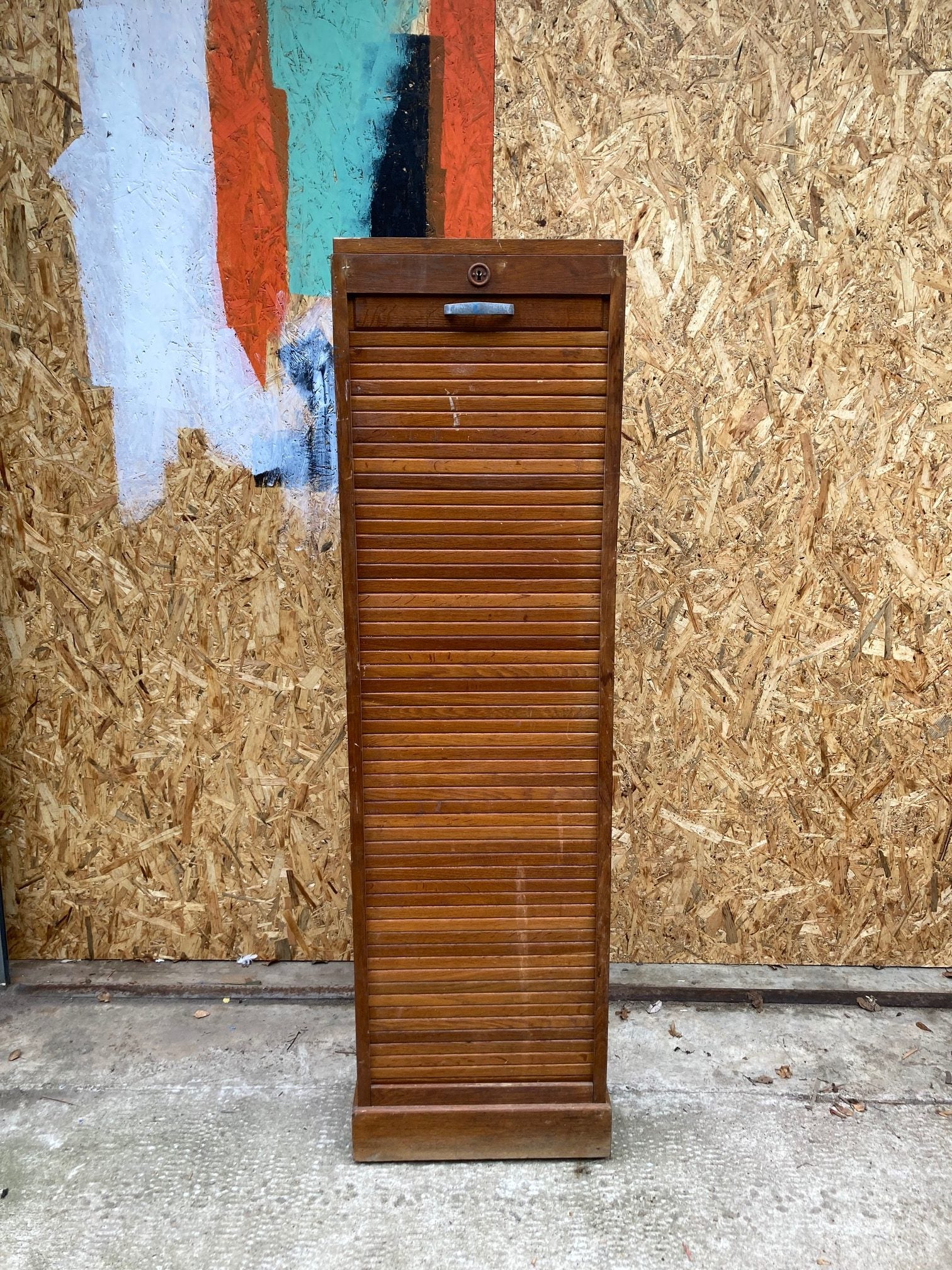 wooden-tabour-cabinet-1