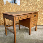 wooden-teachers-desk-4