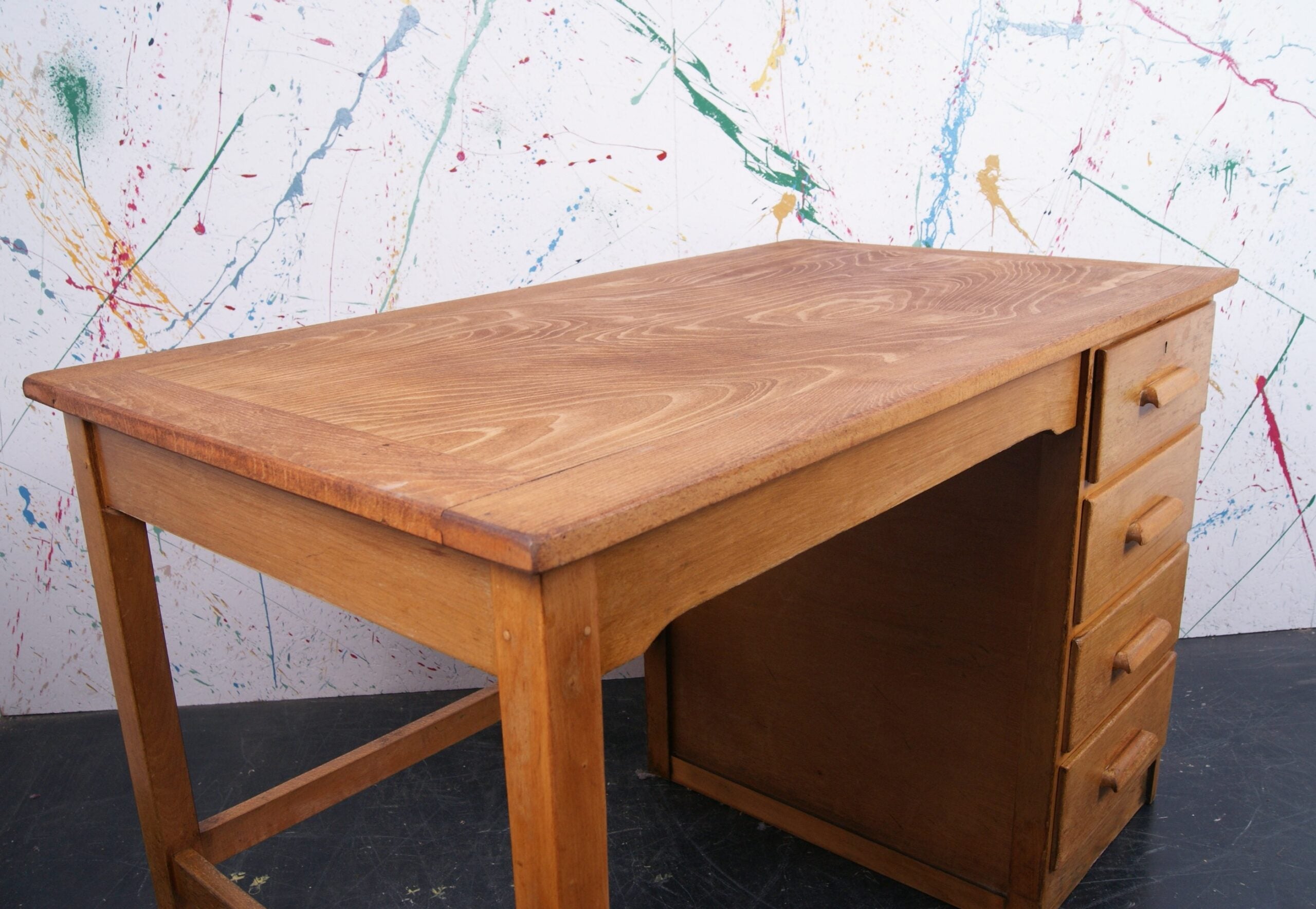 wooden-teachers-desk-5