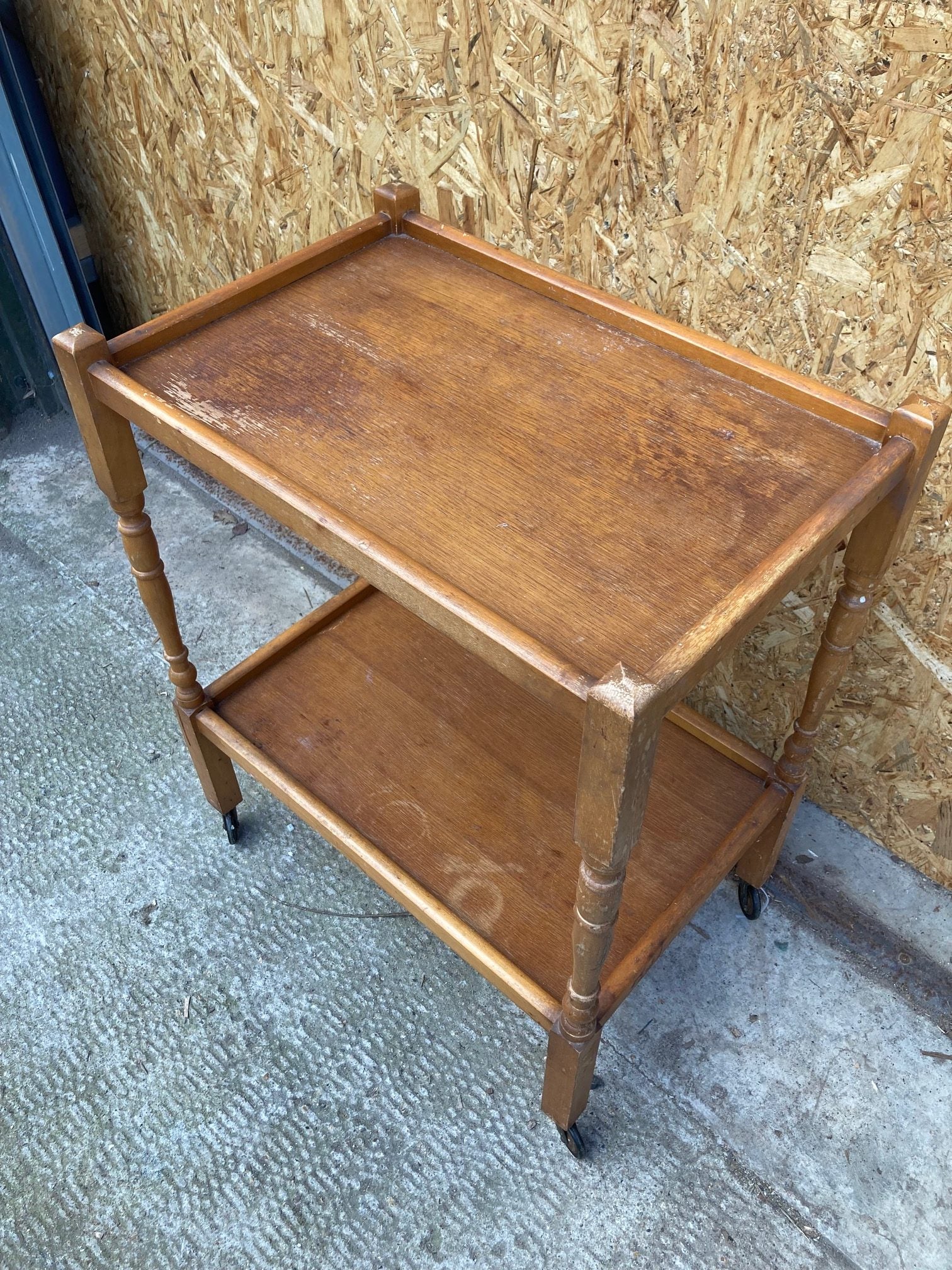 wooden-trolley-2