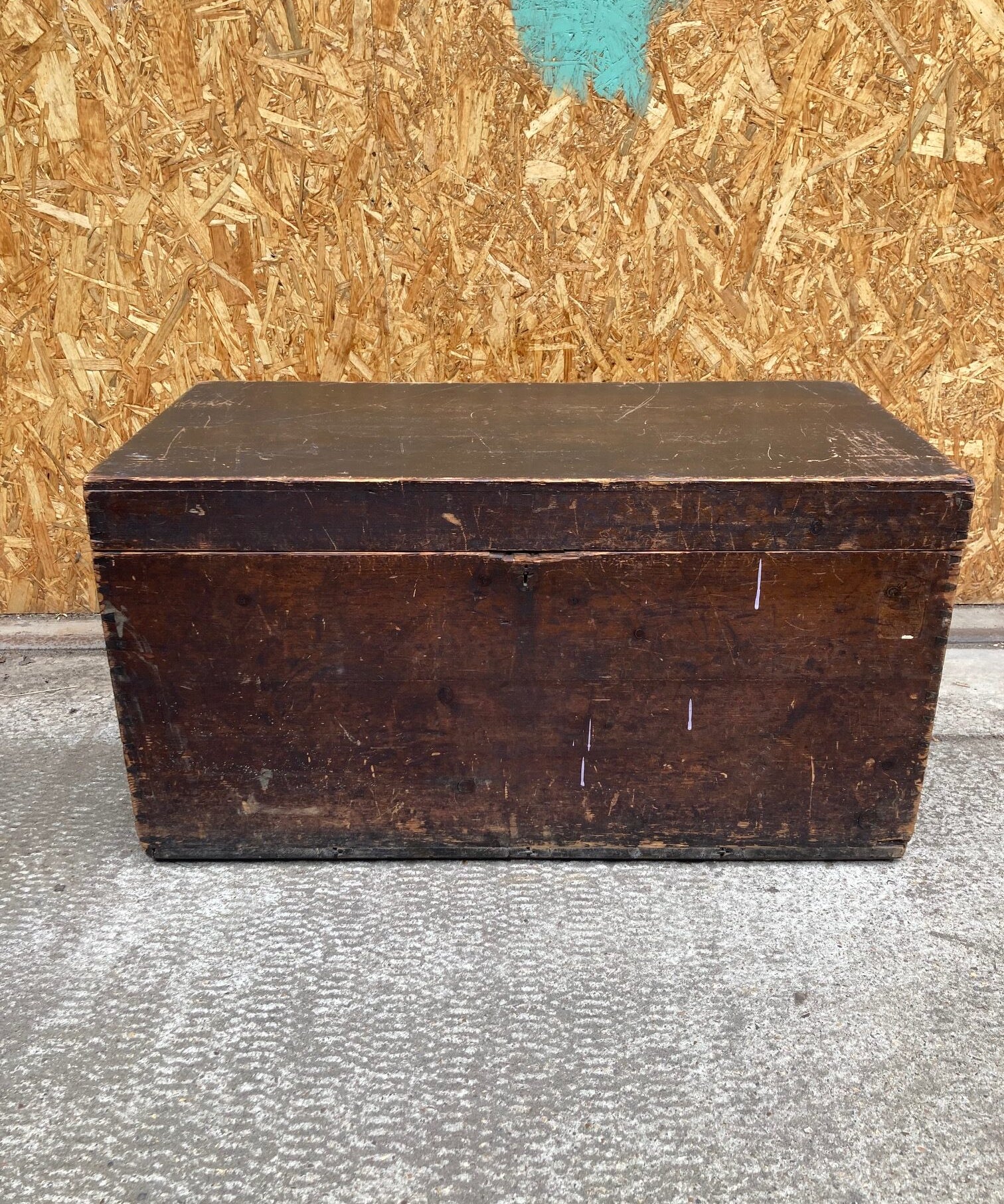 wooden-trunk-1