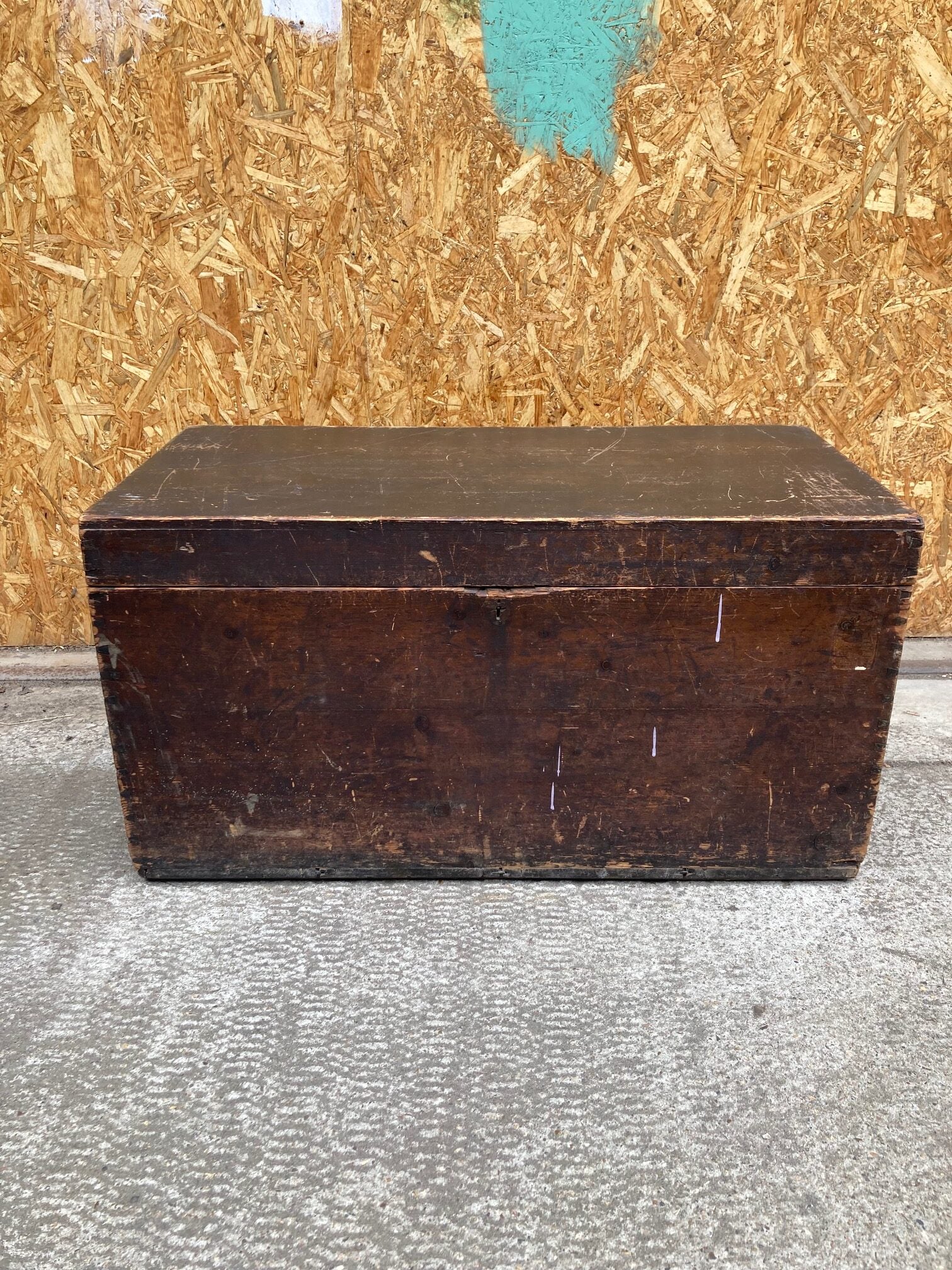 wooden-trunk-1