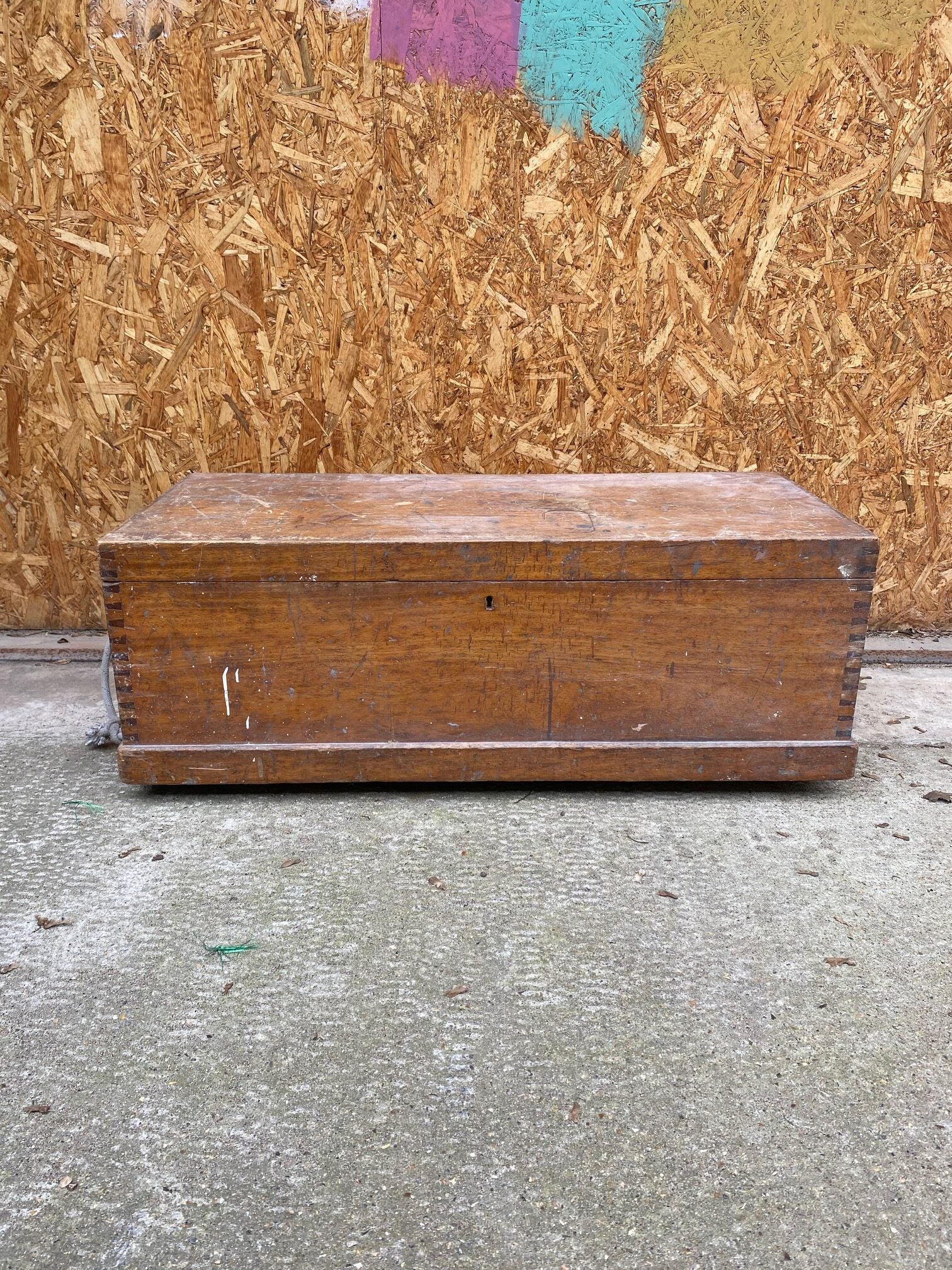 wooden-trunk -10