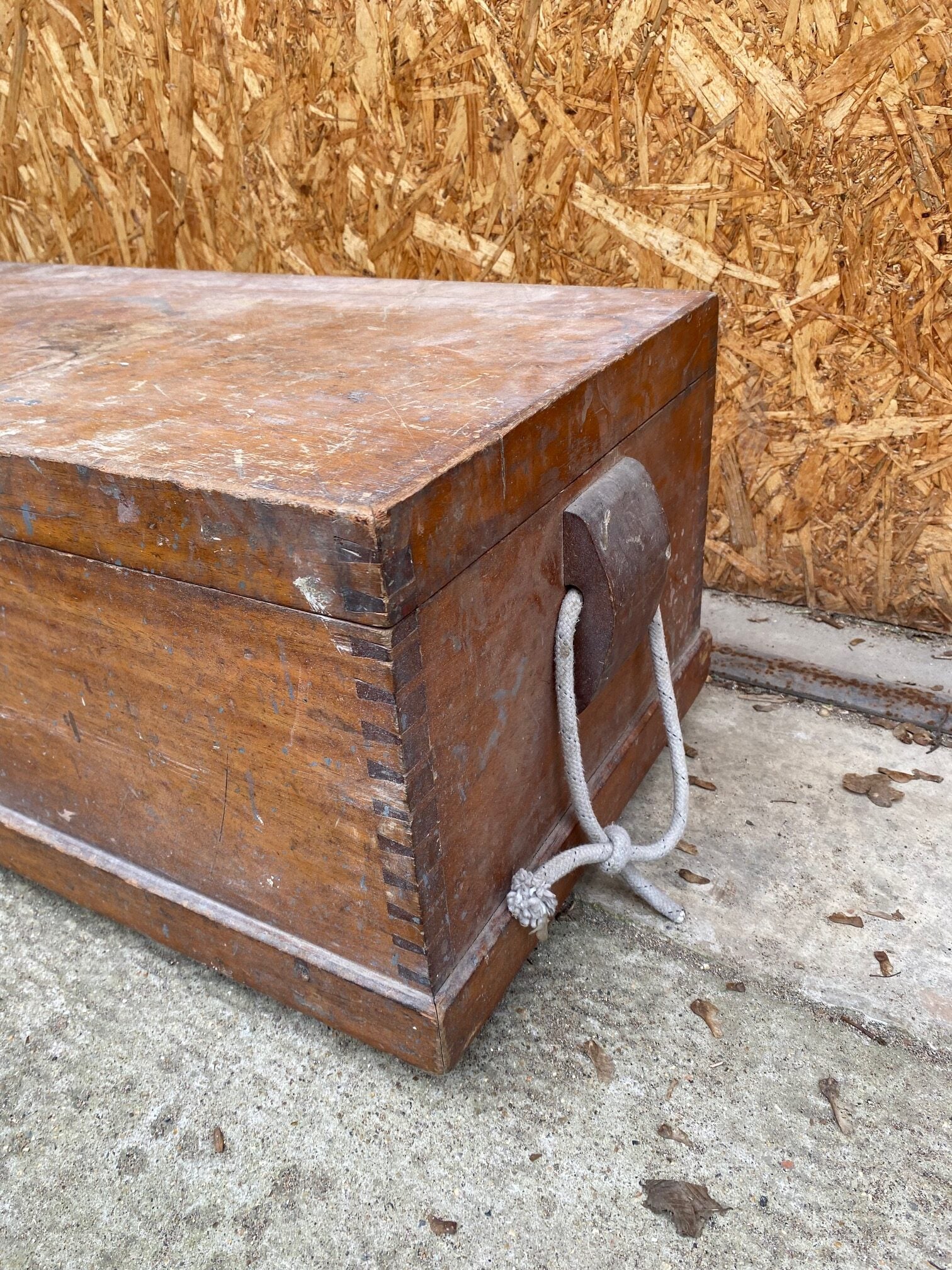 wooden-trunk-11