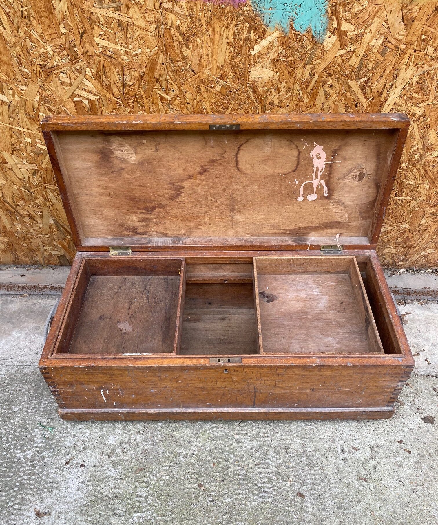 wooden-trunk-12