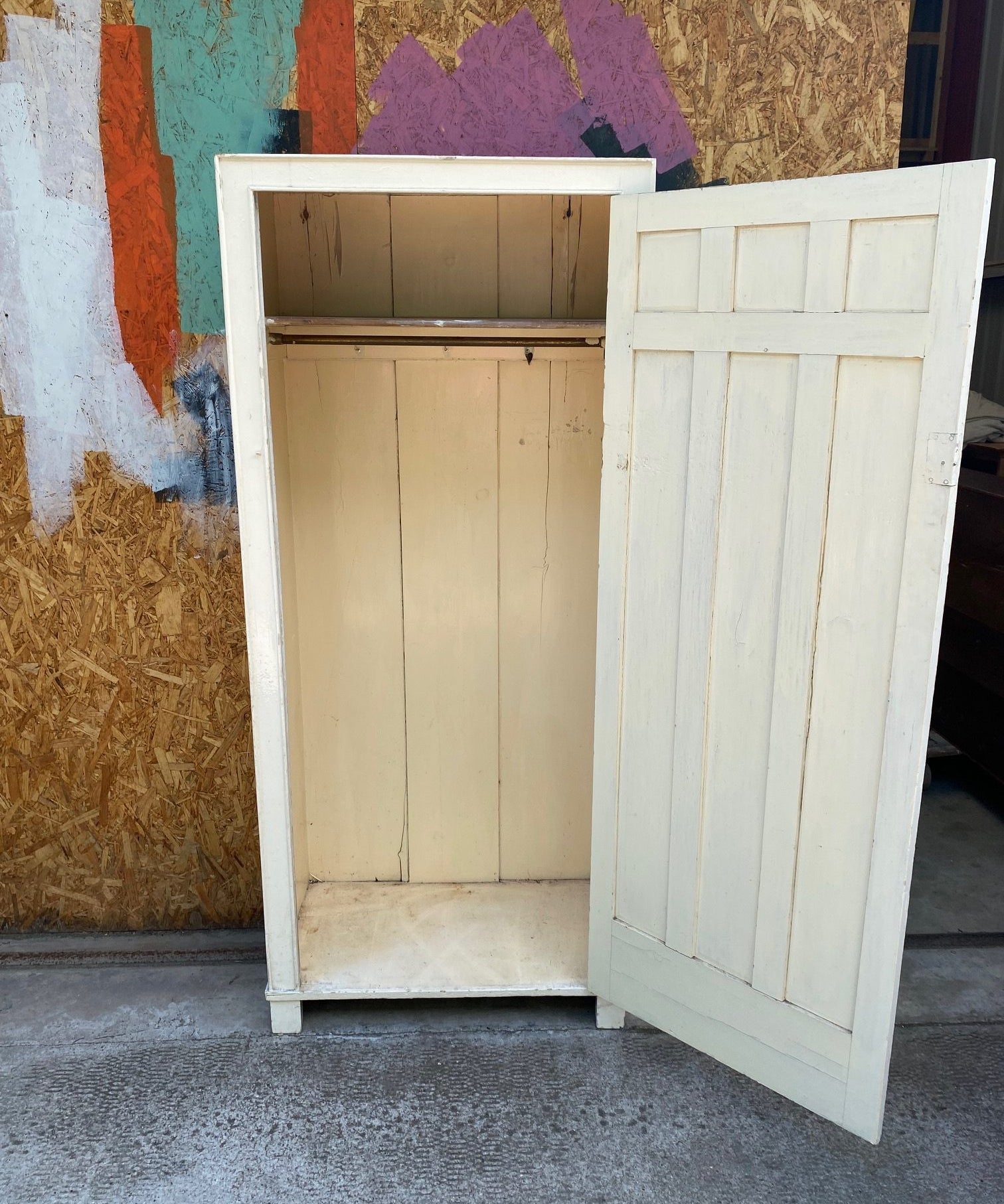 wooden-wardrobe-3