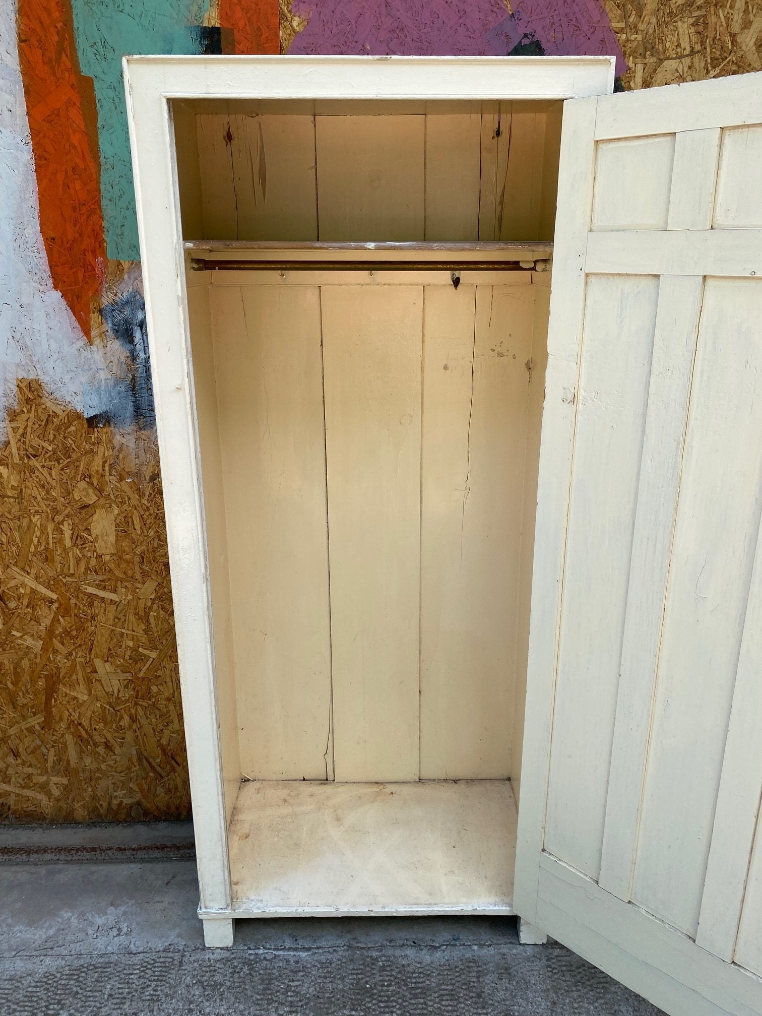 wooden-wardrobe-4