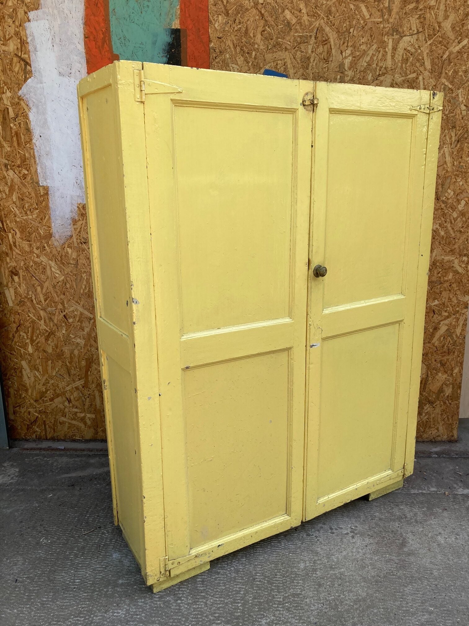 wooden-yellow-cupboard-7