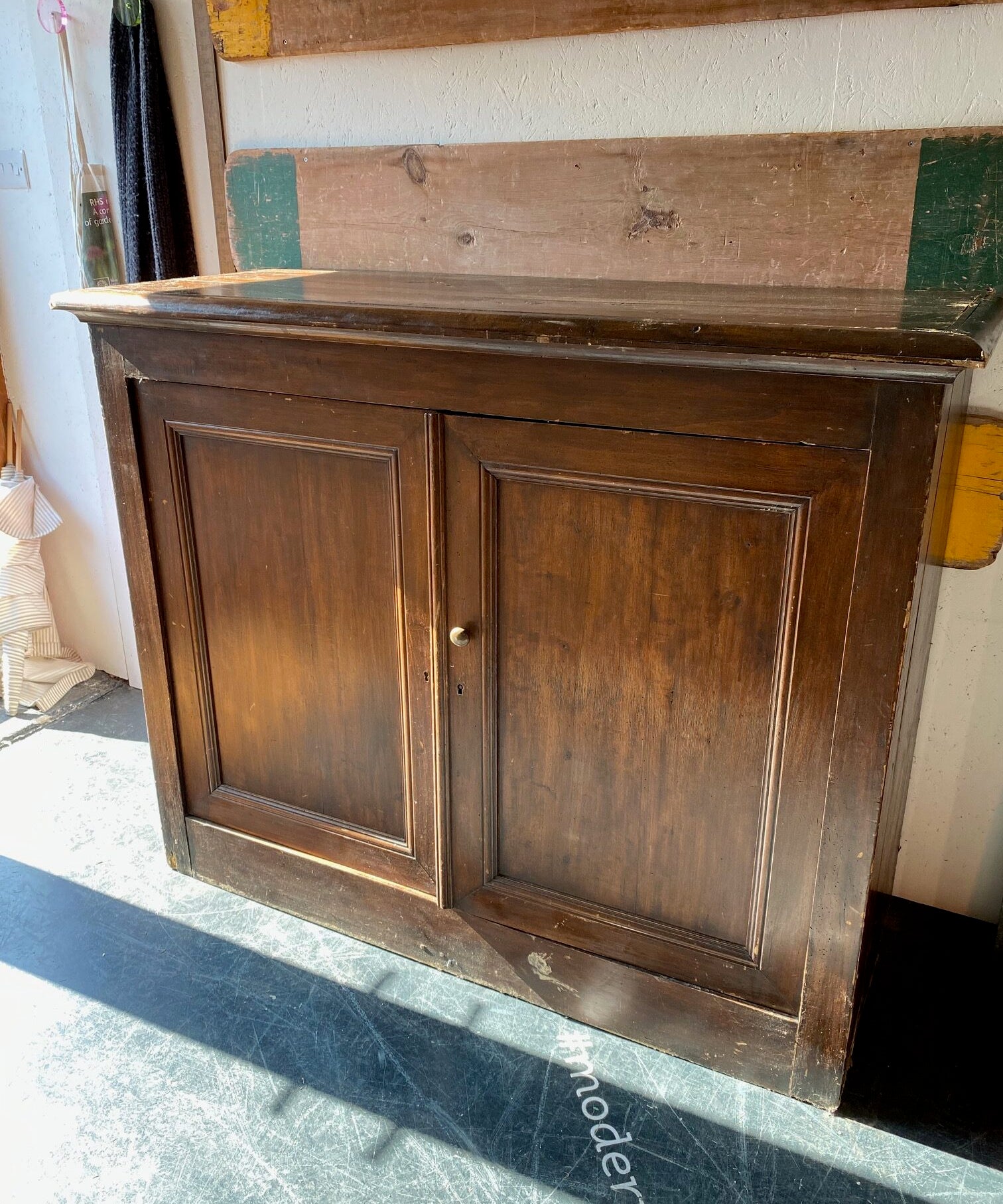 wooden-cupboard