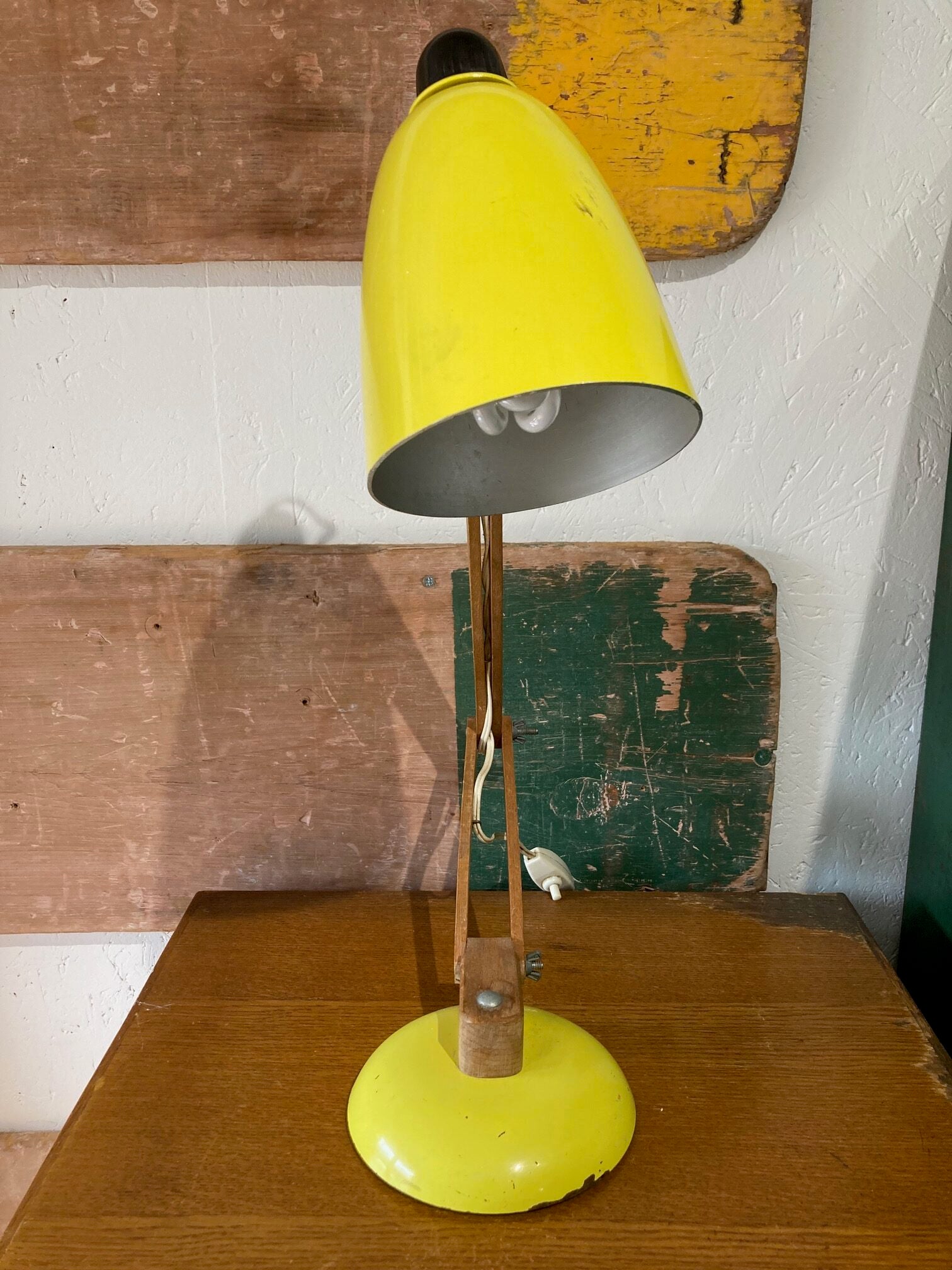 yellow-conran-desk-lamp-4