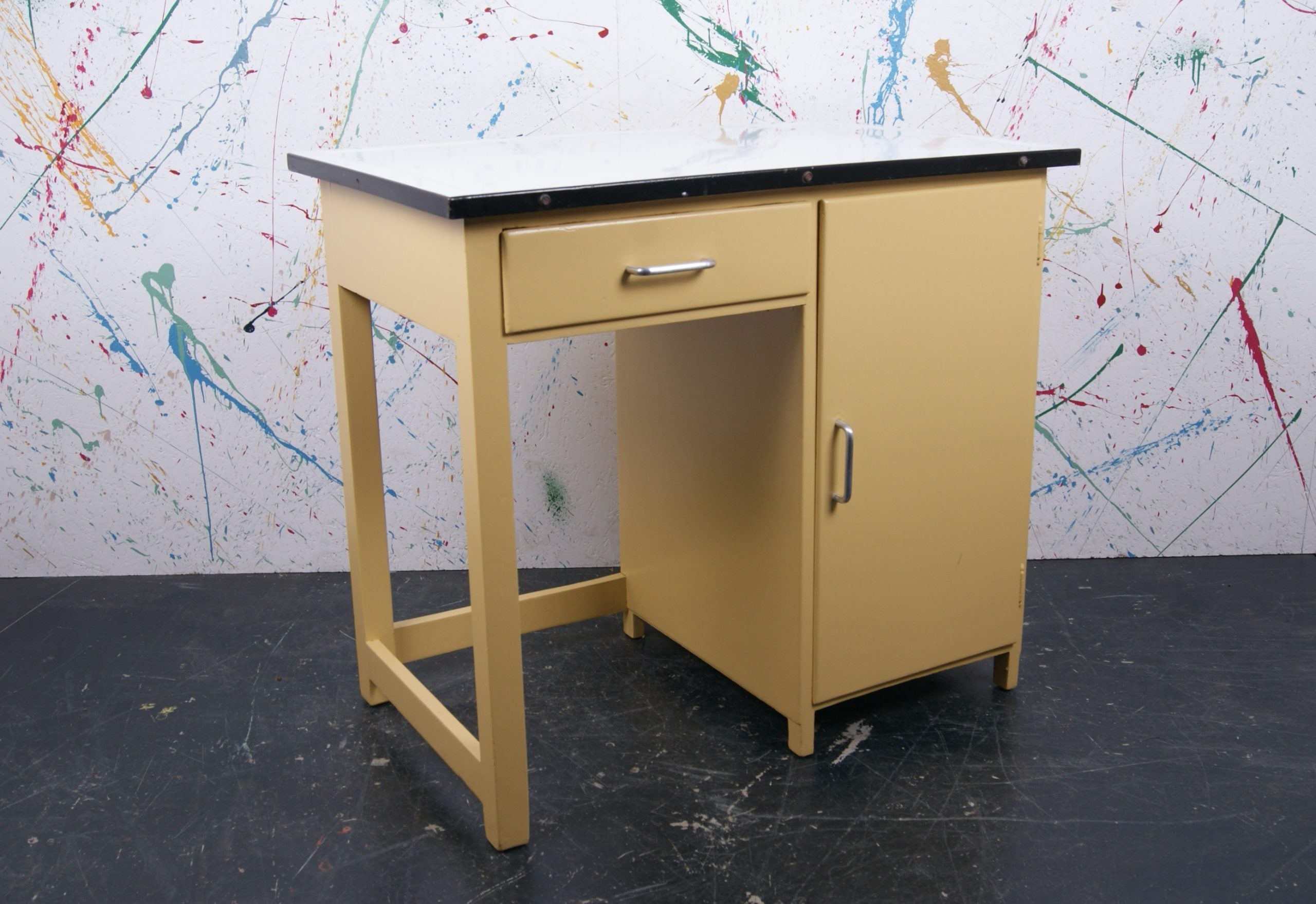 yellow-desk-enamel-top-4