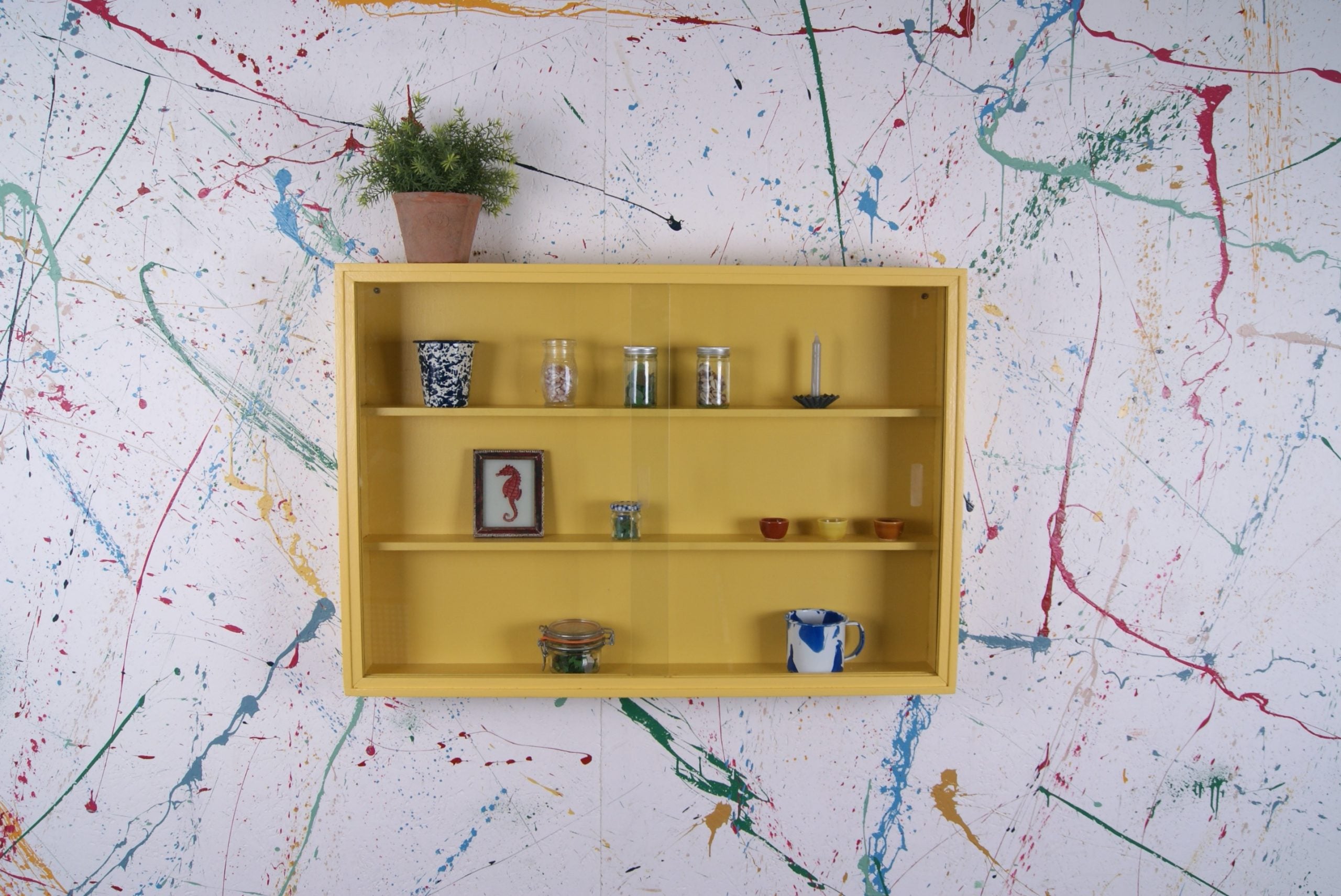yellow-display-cabinet-4