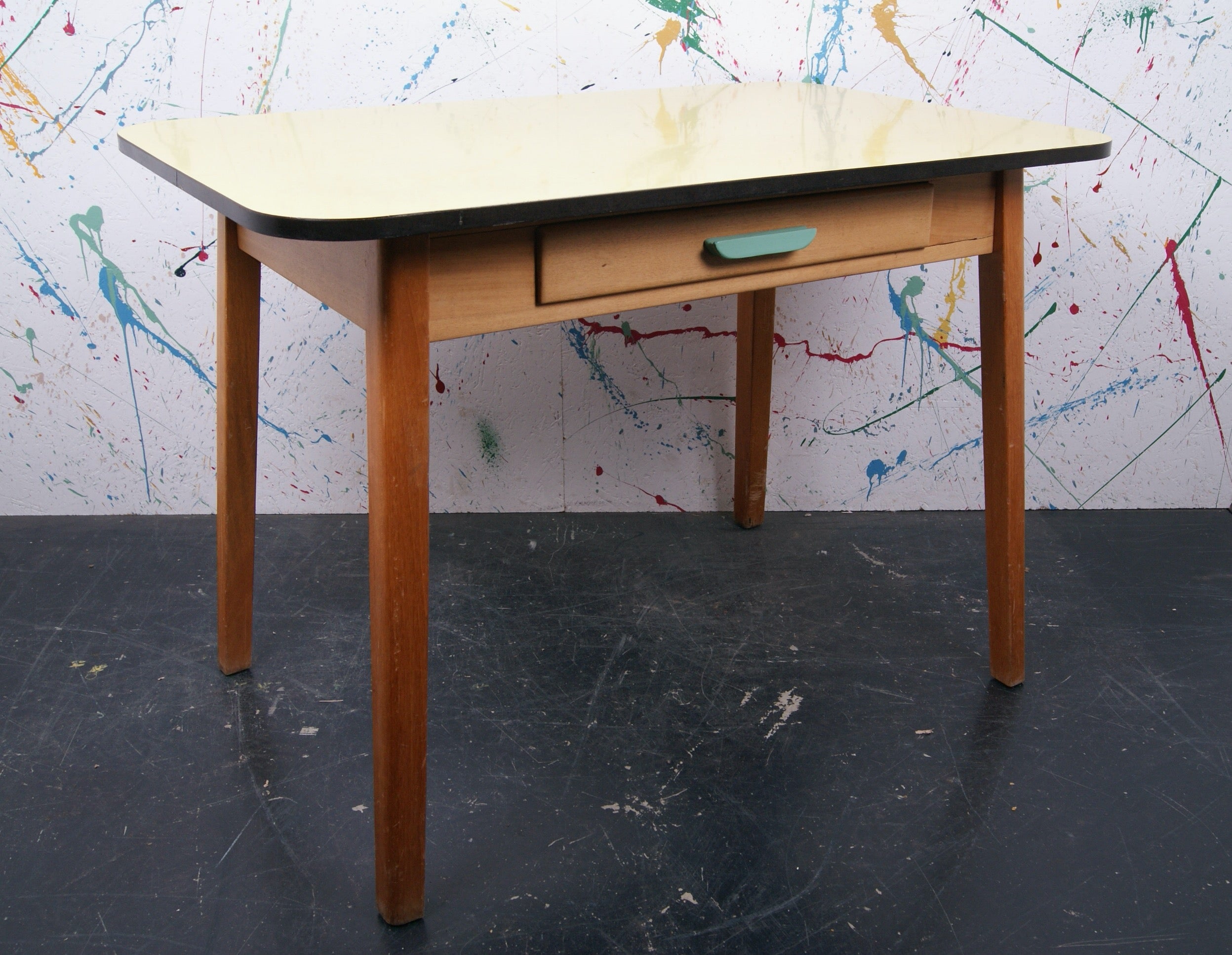 yellow-formica-table-5