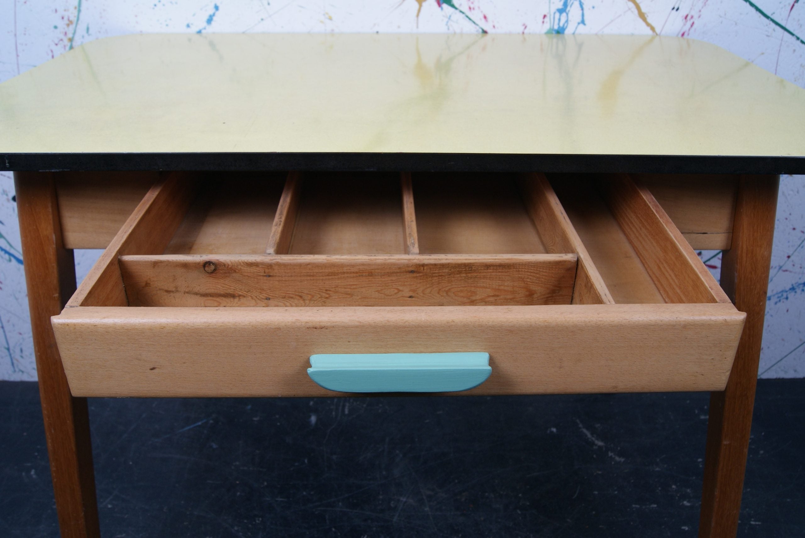 yellow-formica-table-6
