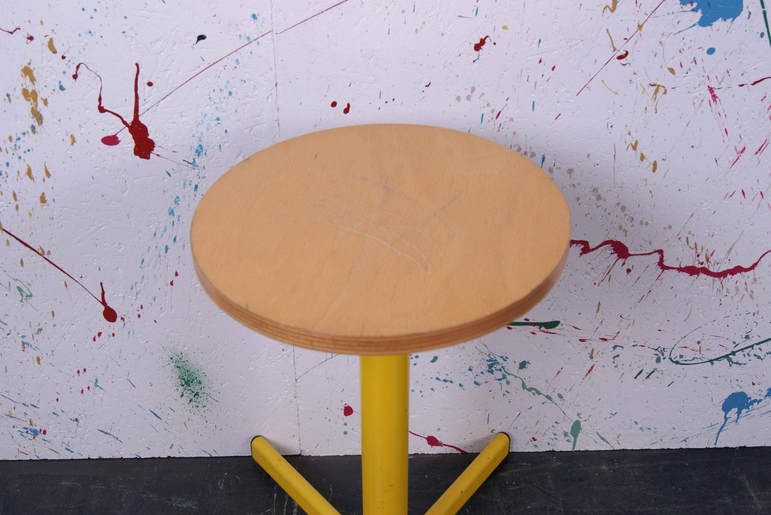 yellow-french-stools-2