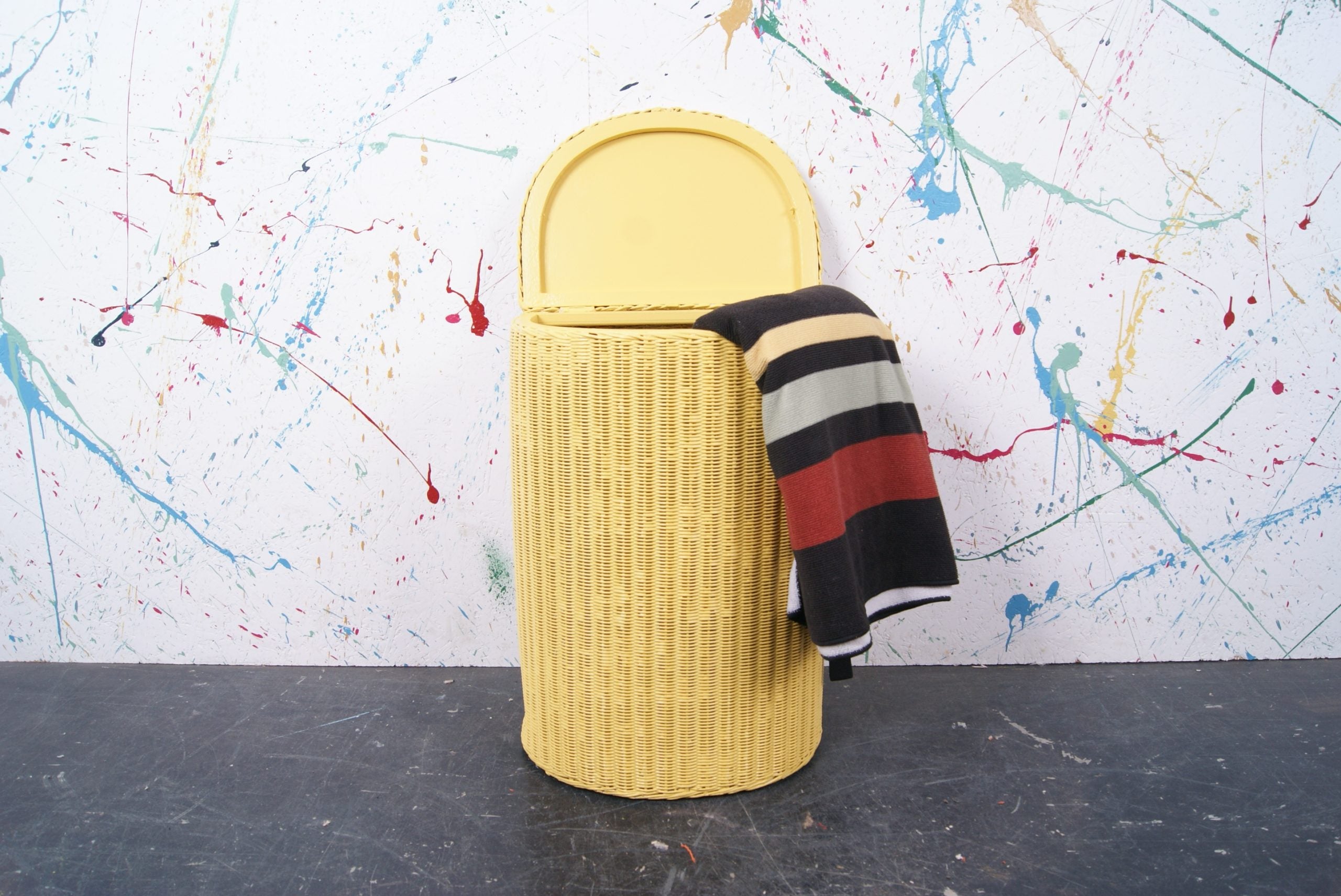 yellow-laundry-basket-2