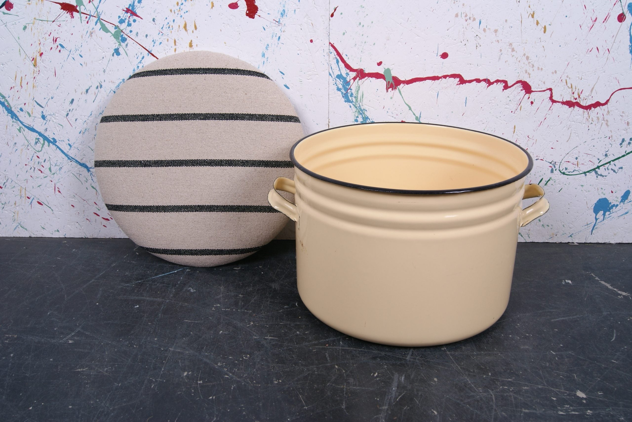 yellow-round-maggie-charcoal-top-3