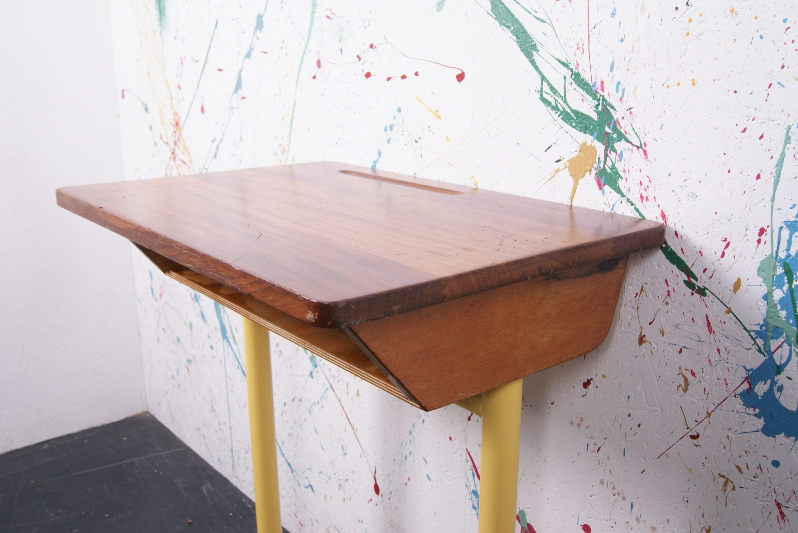 yellow-single-school-desk-2