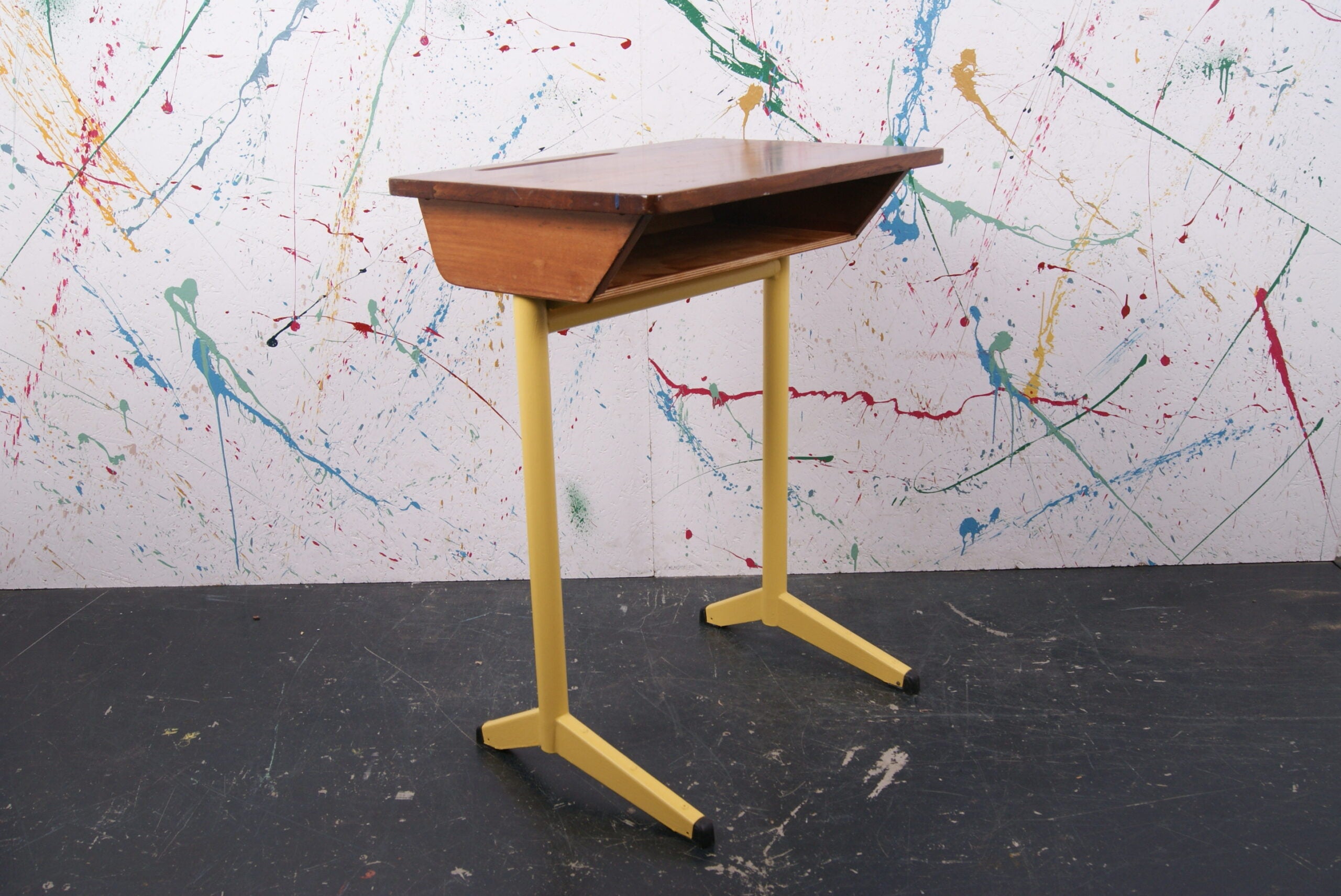 yellow-single-school-desk-3