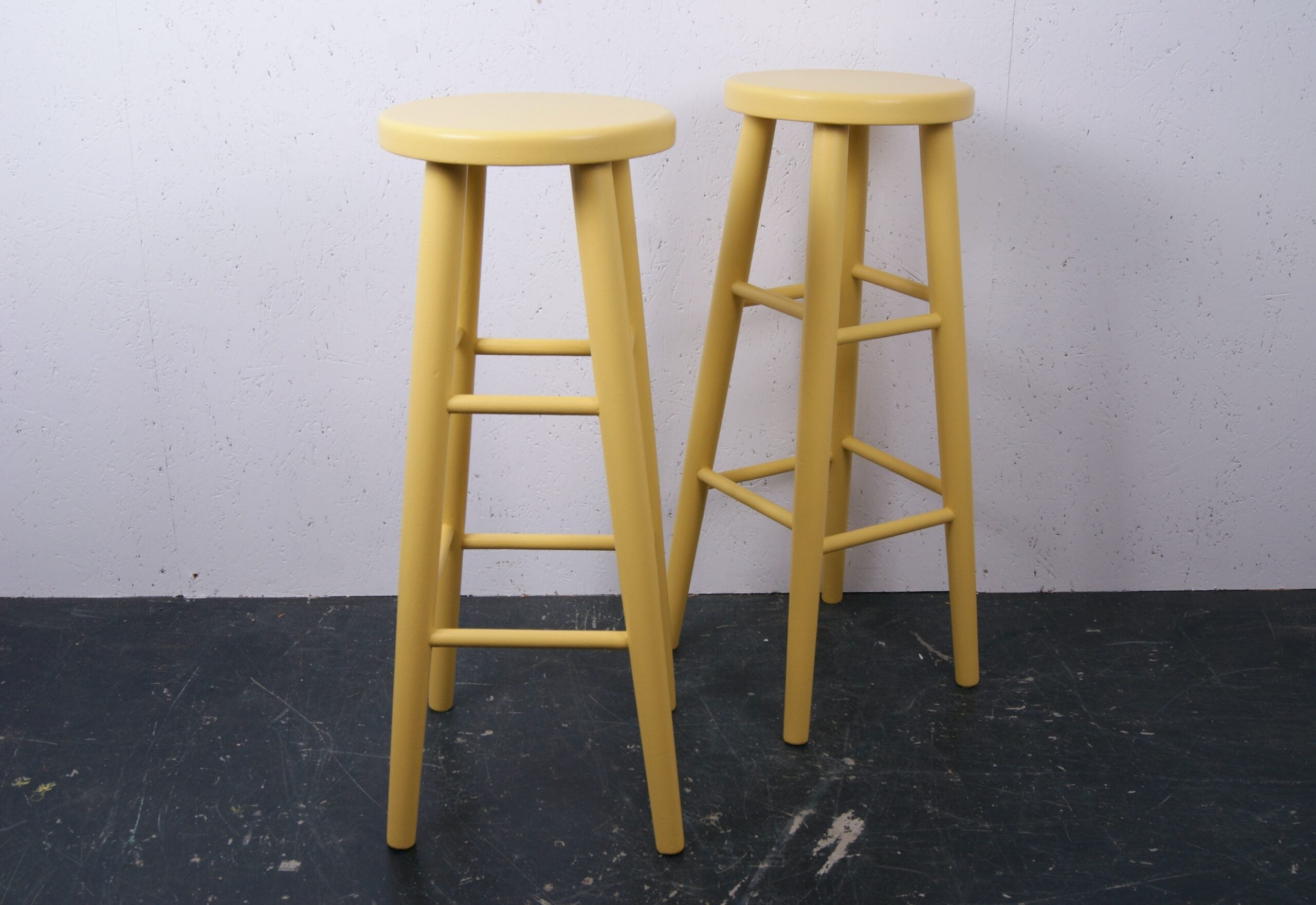 yellow-wooden-stools-4