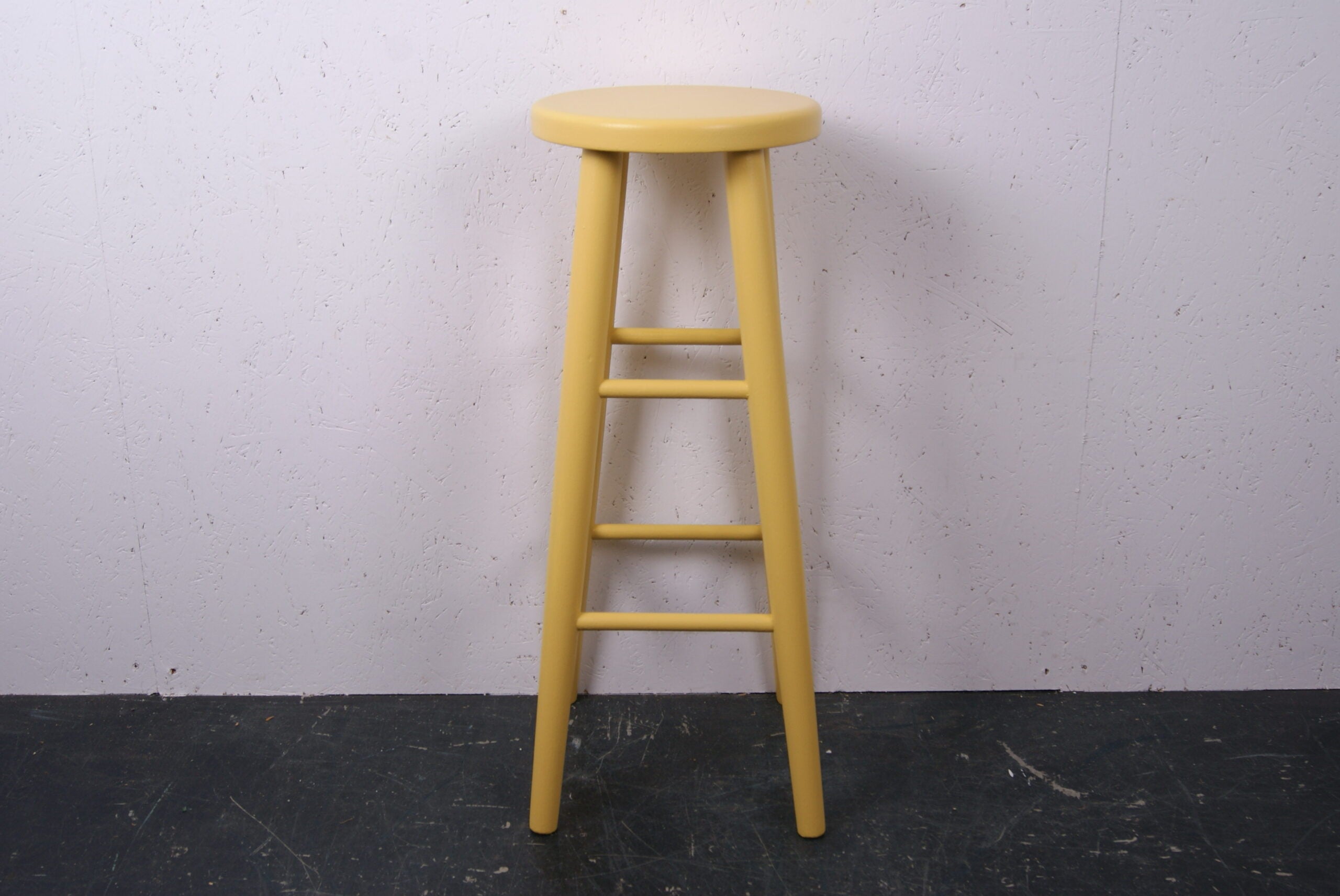 yellow-wooden-stools-6